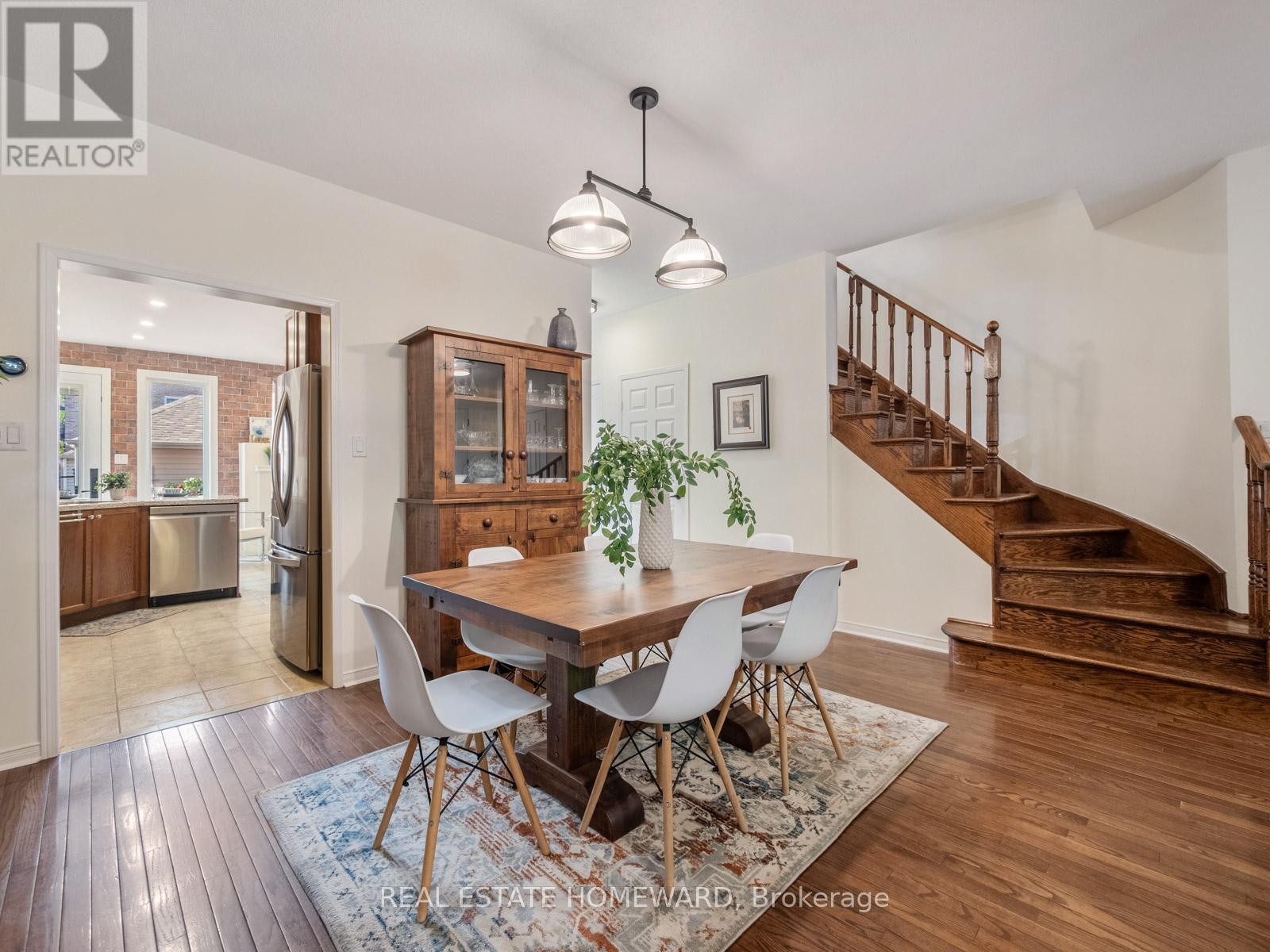 












54 CROSSOVERS STREET

,
Toronto (East End-Danforth),




Ontario
M4E3X4

