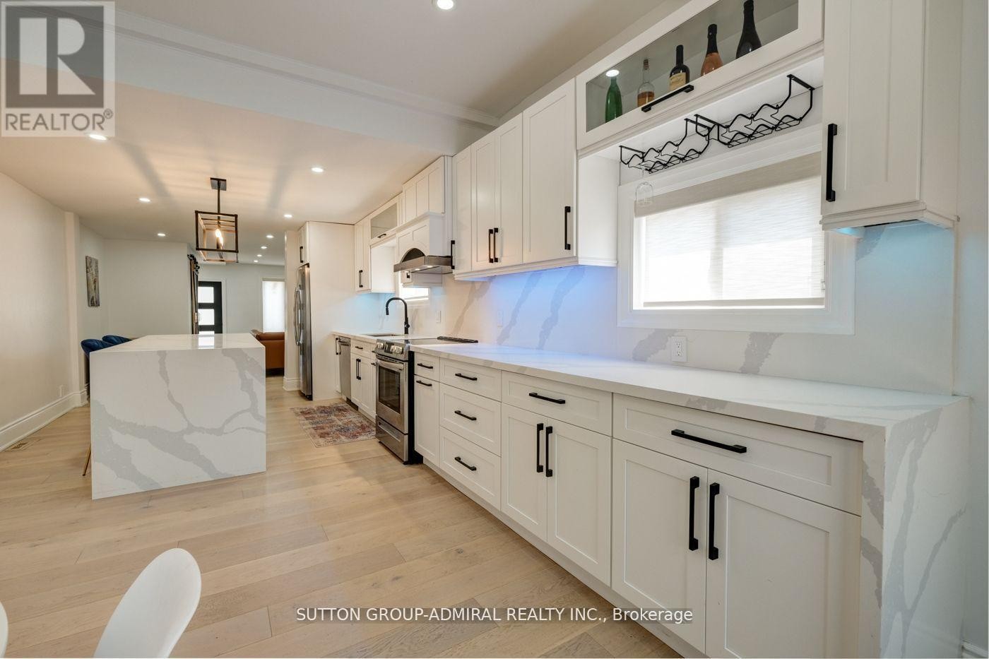 












MAIN & 2ND FLOOR - 70 CARLAW AVENUE

,
Toronto (South Riverdale),




Ontario
M4M2R7

