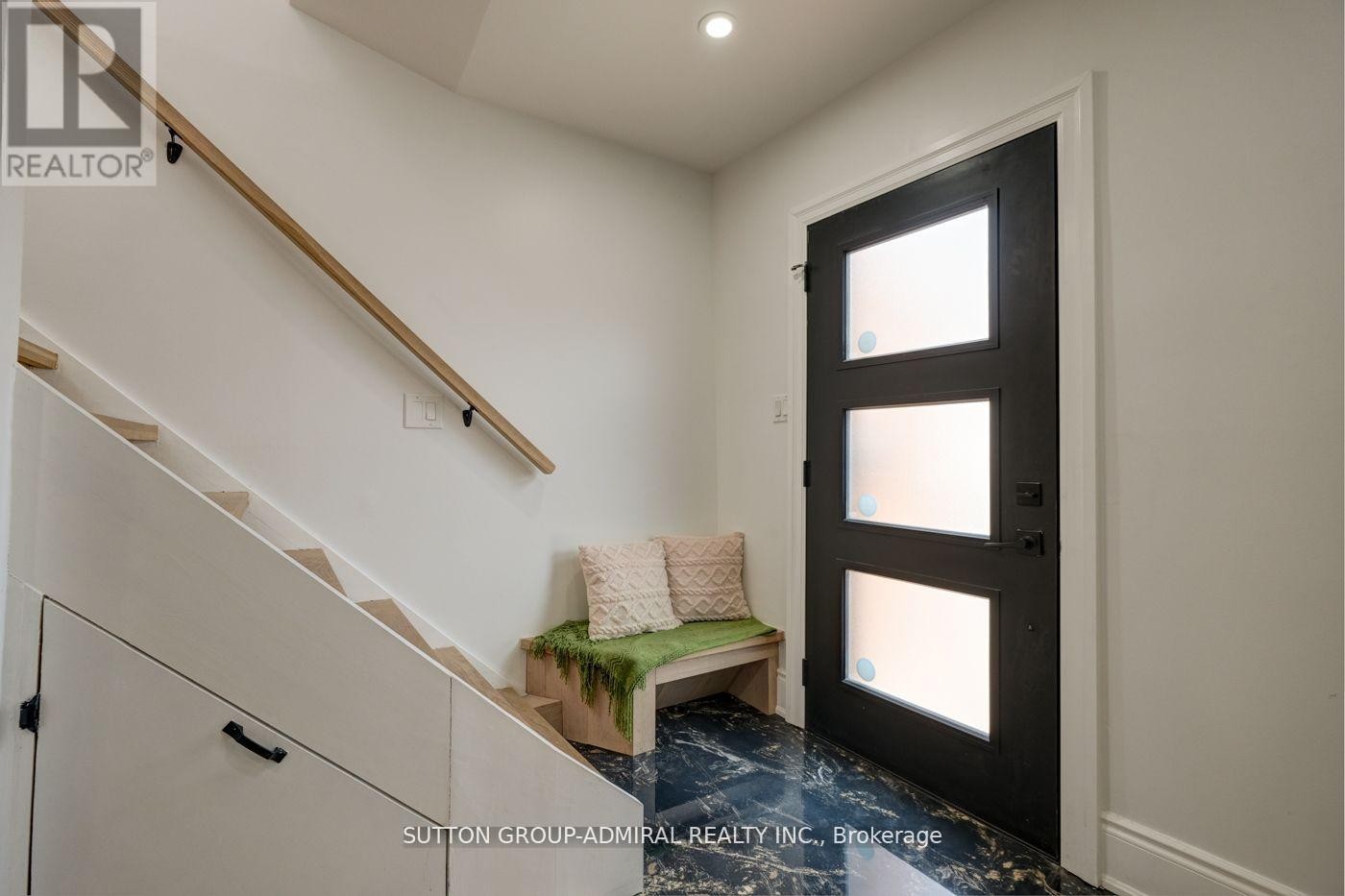 












MAIN & 2ND FLOOR - 70 CARLAW AVENUE

,
Toronto (South Riverdale),




Ontario
M4M2R7


