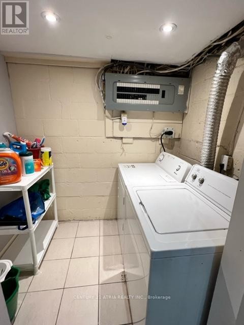 












53 ST. QUENTIN AVENUE

,
Toronto (Cliffcrest),




Ontario
M1M2M7

