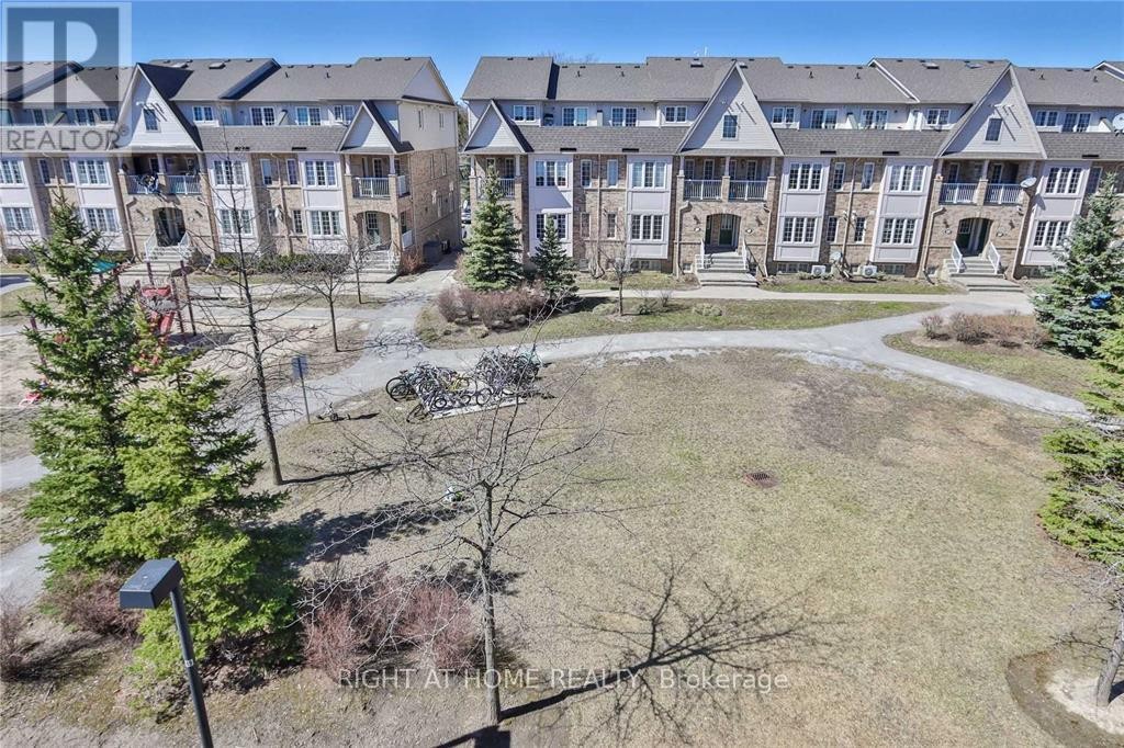 












27 - 42 PINERY TRAIL

,
Toronto (Malvern),




Ontario
M1B6H9

