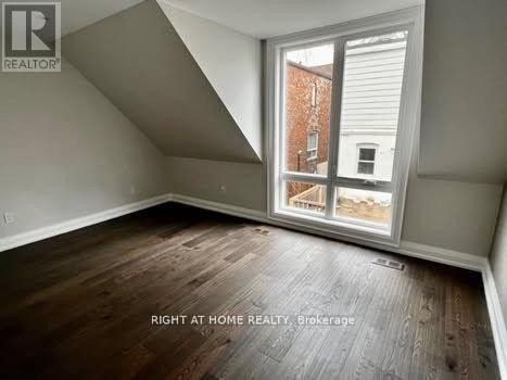 












LANEWAY - 11 RUSHBROOKE AVENUE E

,
Toronto (South Riverdale),




Ontario
M4M3A8

