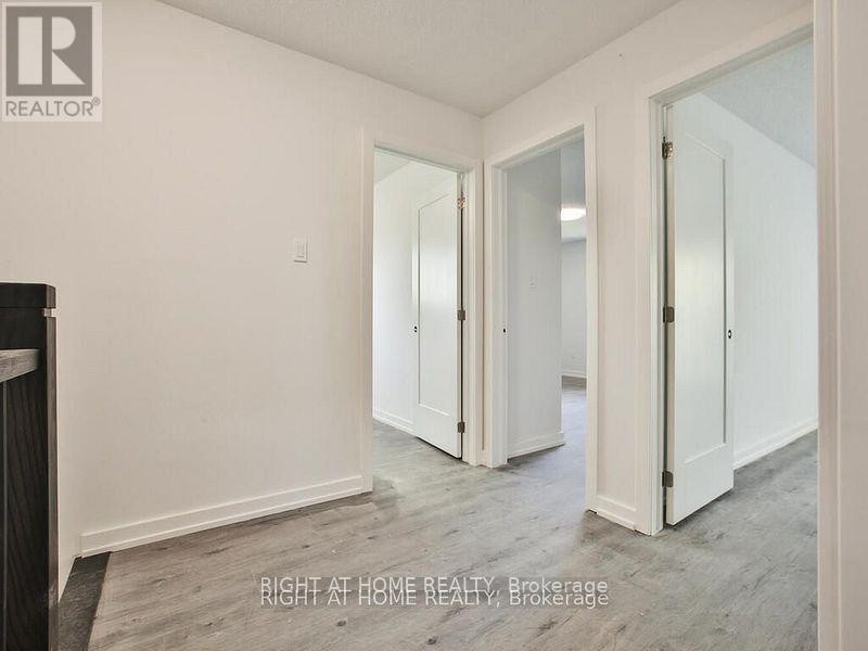 












UPPER - 102 TERRYHILL CRESCENT

,
Toronto (Agincourt South-Malvern West),




Ontario
M1S3R8

