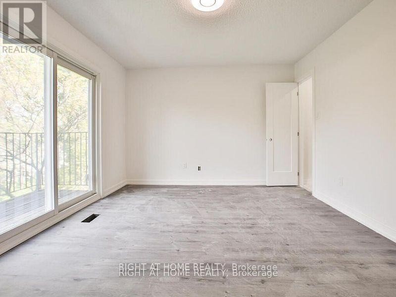 












UPPER - 102 TERRYHILL CRESCENT

,
Toronto (Agincourt South-Malvern West),




Ontario
M1S3R8

