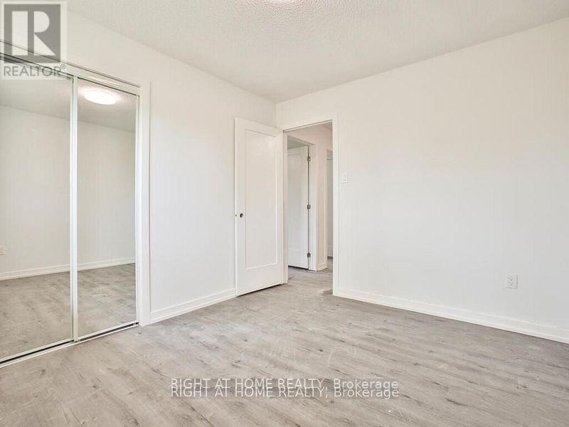 












UPPER - 102 TERRYHILL CRESCENT

,
Toronto (Agincourt South-Malvern West),




Ontario
M1S3R8

