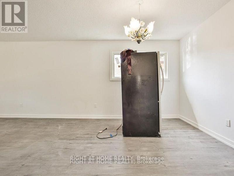 












UPPER - 102 TERRYHILL CRESCENT

,
Toronto (Agincourt South-Malvern West),




Ontario
M1S3R8

