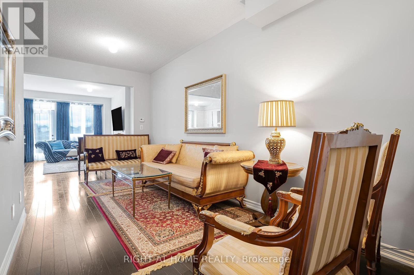 












192 CLOSSON DRIVE

,
Whitby,




Ontario
L1P0M6

