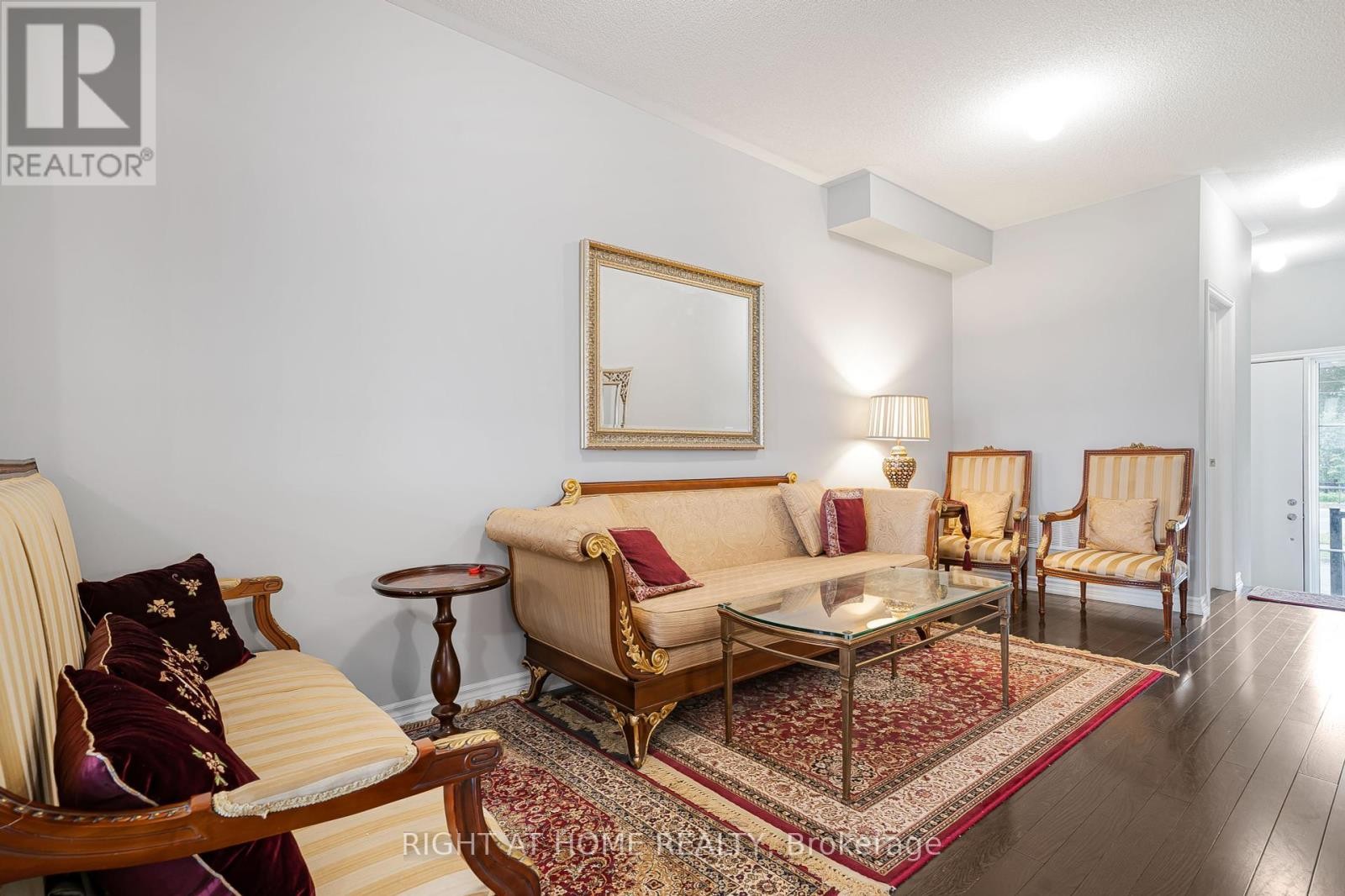 












192 CLOSSON DRIVE

,
Whitby,




Ontario
L1P0M6

