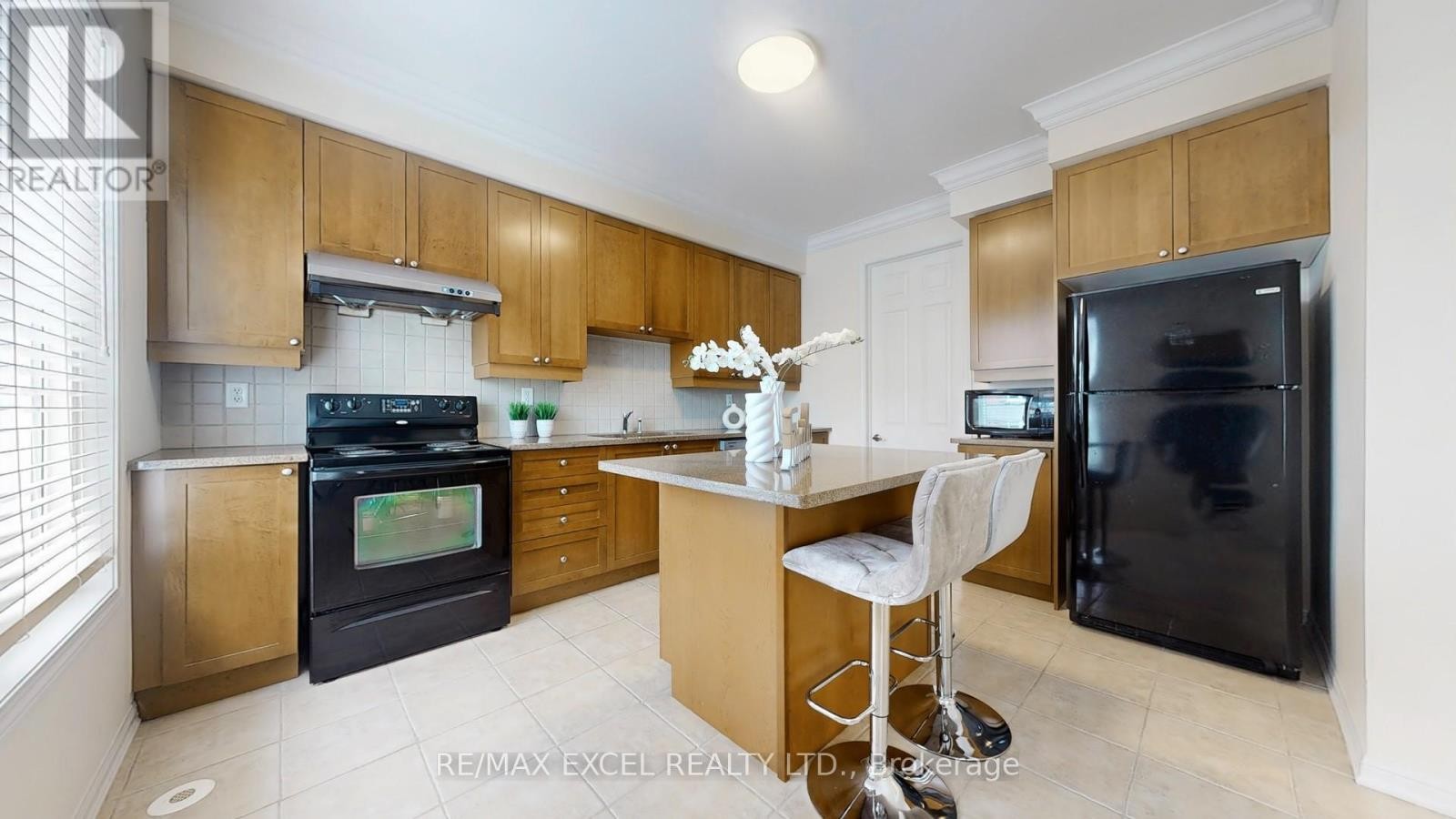 












5 PETHICK STREET

,
Toronto (Clairlea-Birchmount),




Ontario
M1L0C9

