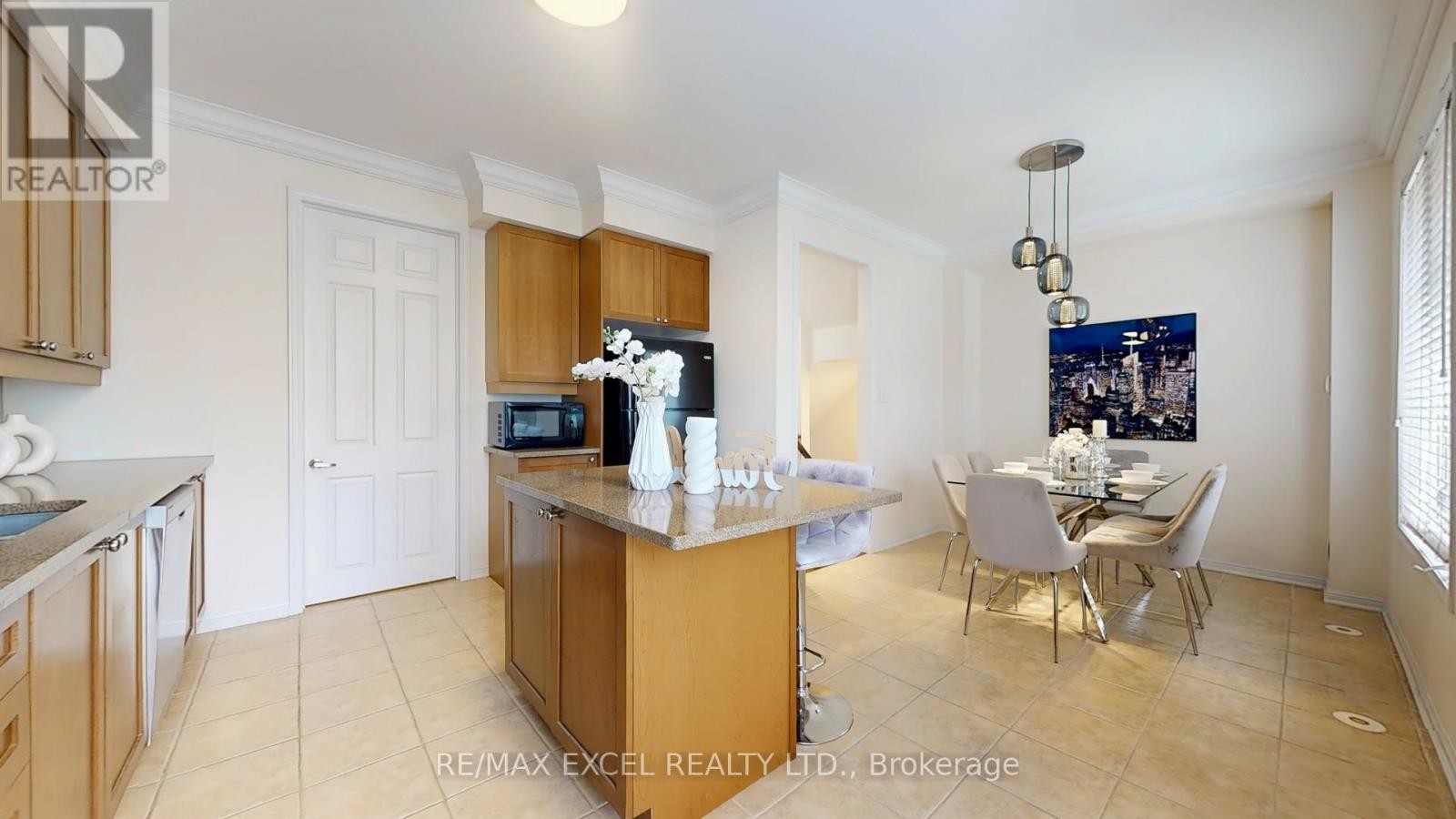 












5 PETHICK STREET

,
Toronto (Clairlea-Birchmount),




Ontario
M1L0C9

