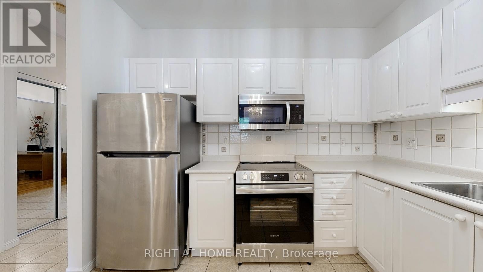 












51 - 1111 WILSON ROAD N

,
Oshawa (Pinecrest),




Ontario
L1G8C2

