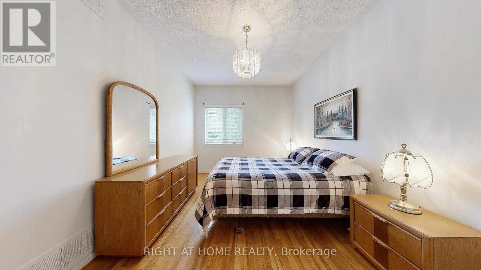 












51 - 1111 WILSON ROAD N

,
Oshawa (Pinecrest),




Ontario
L1G8C2

