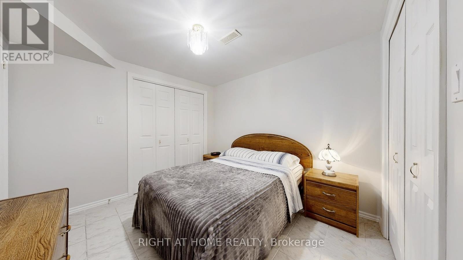 












51 - 1111 WILSON ROAD N

,
Oshawa (Pinecrest),




Ontario
L1G8C2

