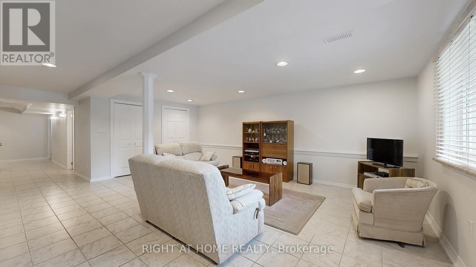 












51 - 1111 WILSON ROAD N

,
Oshawa (Pinecrest),




Ontario
L1G8C2

