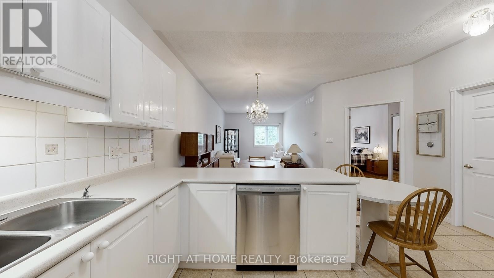 












51 - 1111 WILSON ROAD N

,
Oshawa (Pinecrest),




Ontario
L1G8C2

