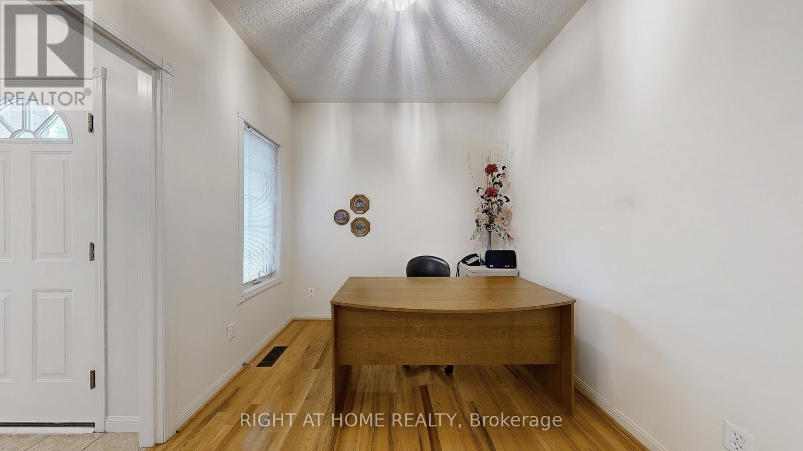 












51 - 1111 WILSON ROAD N

,
Oshawa (Pinecrest),




Ontario
L1G8C2

