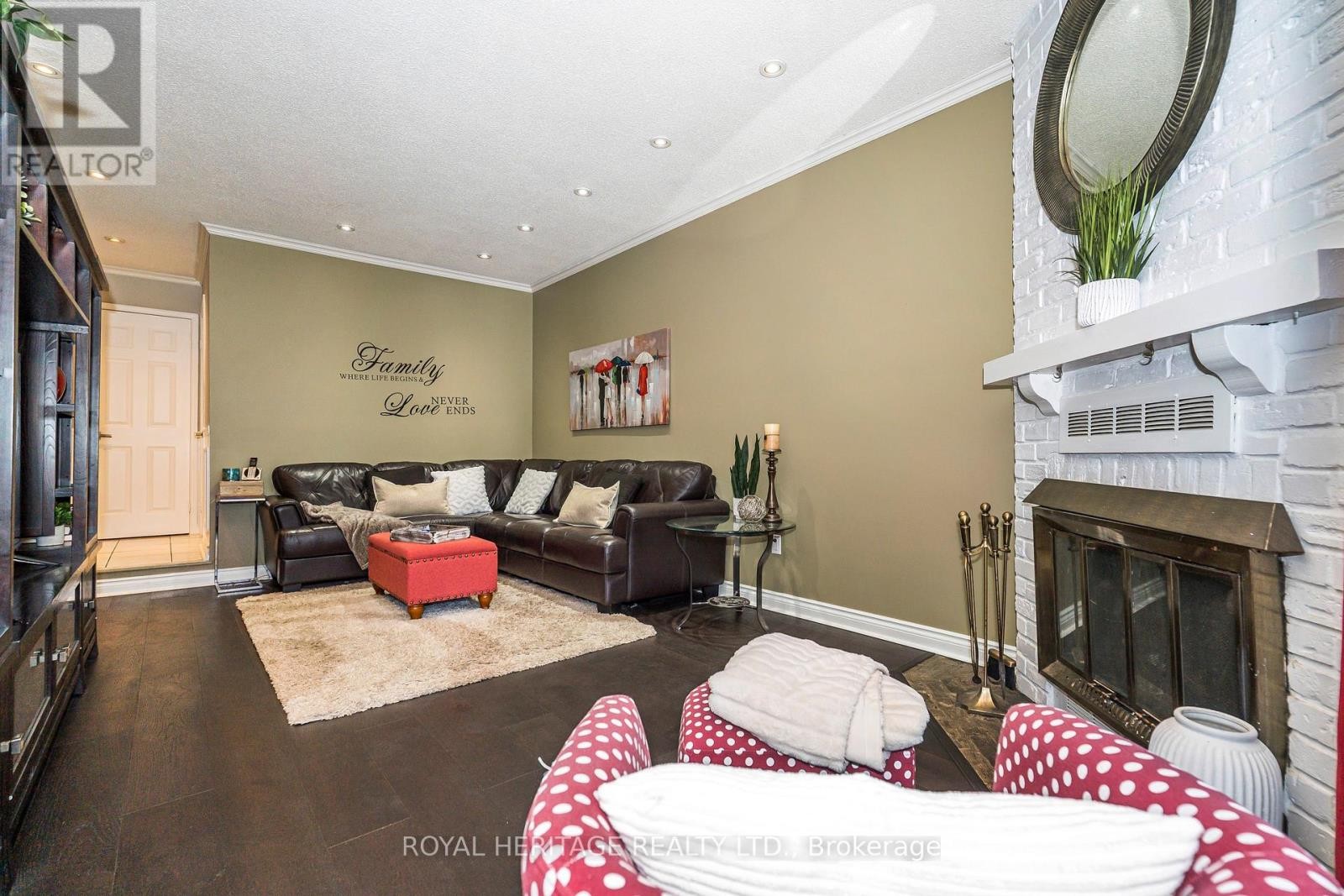 












756 STONEPATH CIRCLE

,
Pickering (Amberlea),




Ontario
L1V3T1


