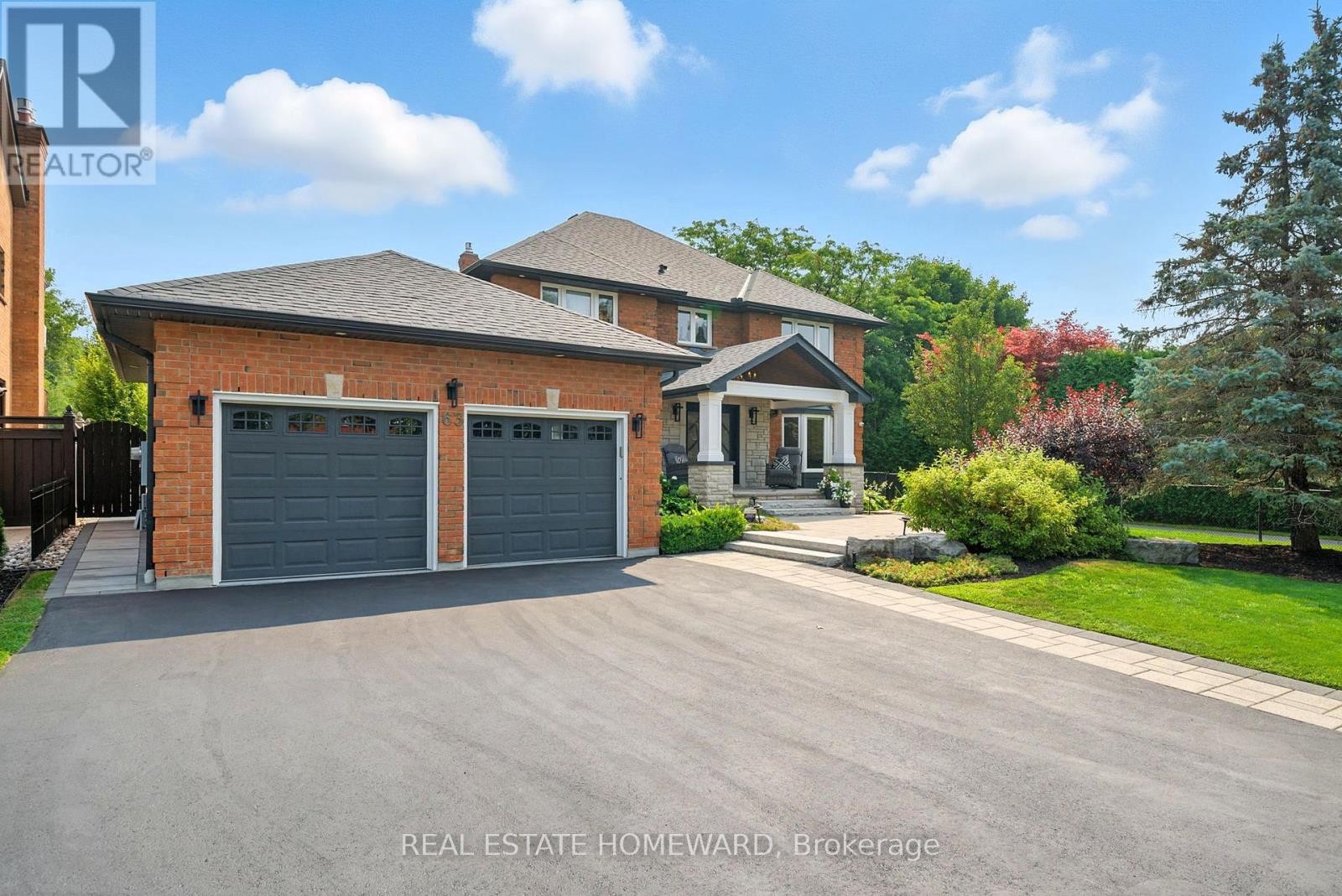 












63 WHITBURN STREET

,
Whitby (Williamsburg),




Ontario
L1R1R4

