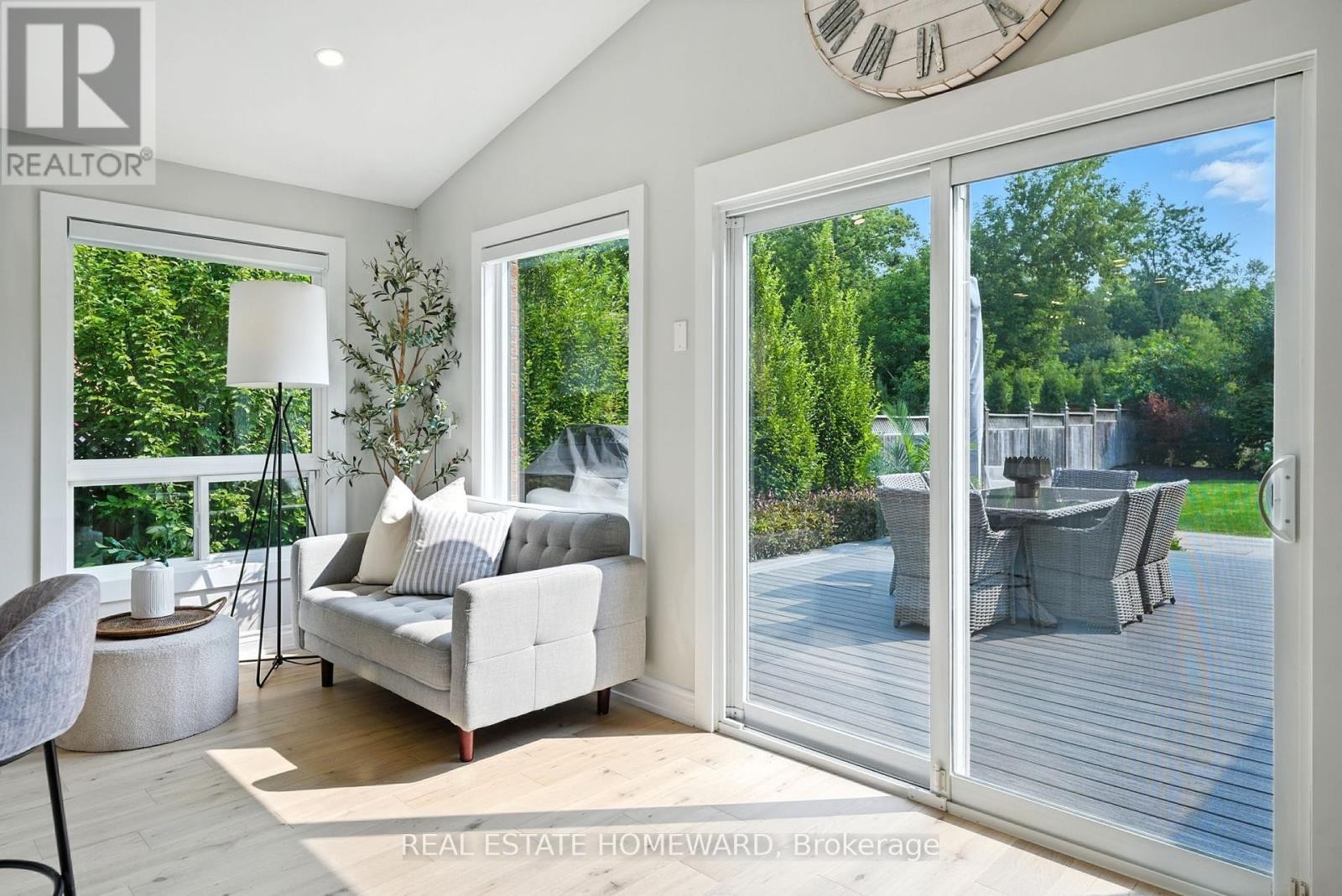 












63 WHITBURN STREET

,
Whitby (Williamsburg),




Ontario
L1R1R4

