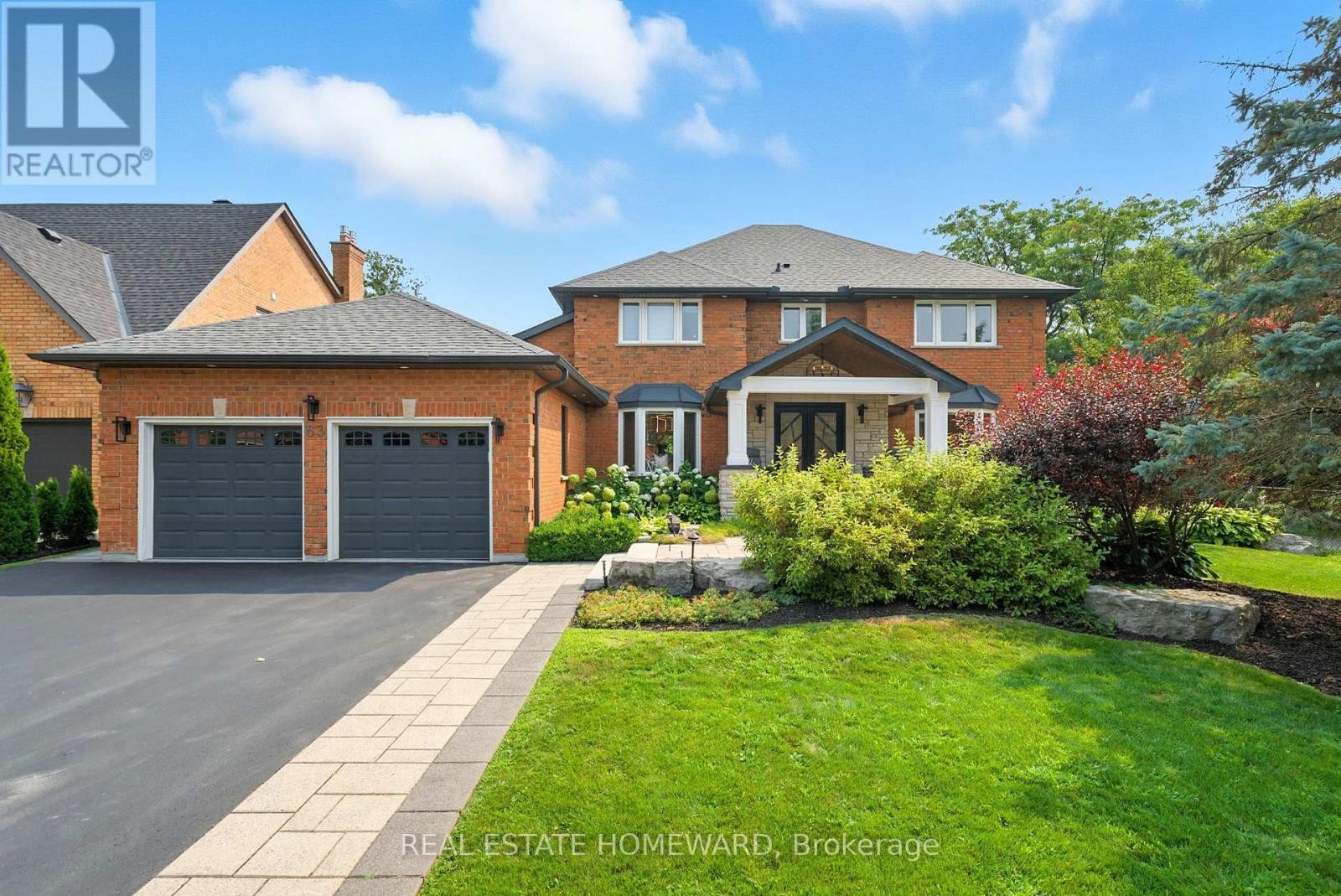 












63 WHITBURN STREET

,
Whitby (Williamsburg),




Ontario
L1R1R4


