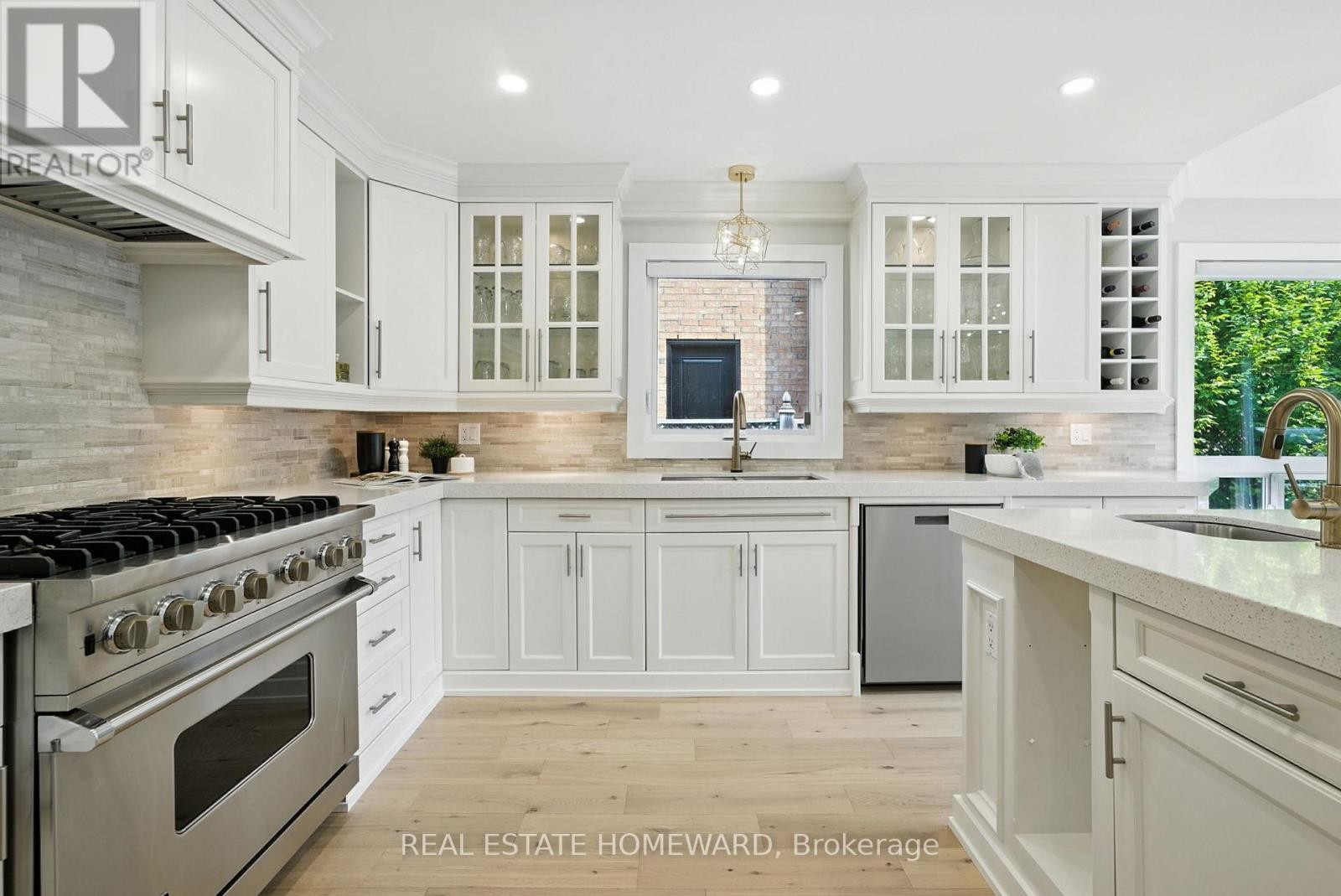 












63 WHITBURN STREET

,
Whitby (Williamsburg),




Ontario
L1R1R4

