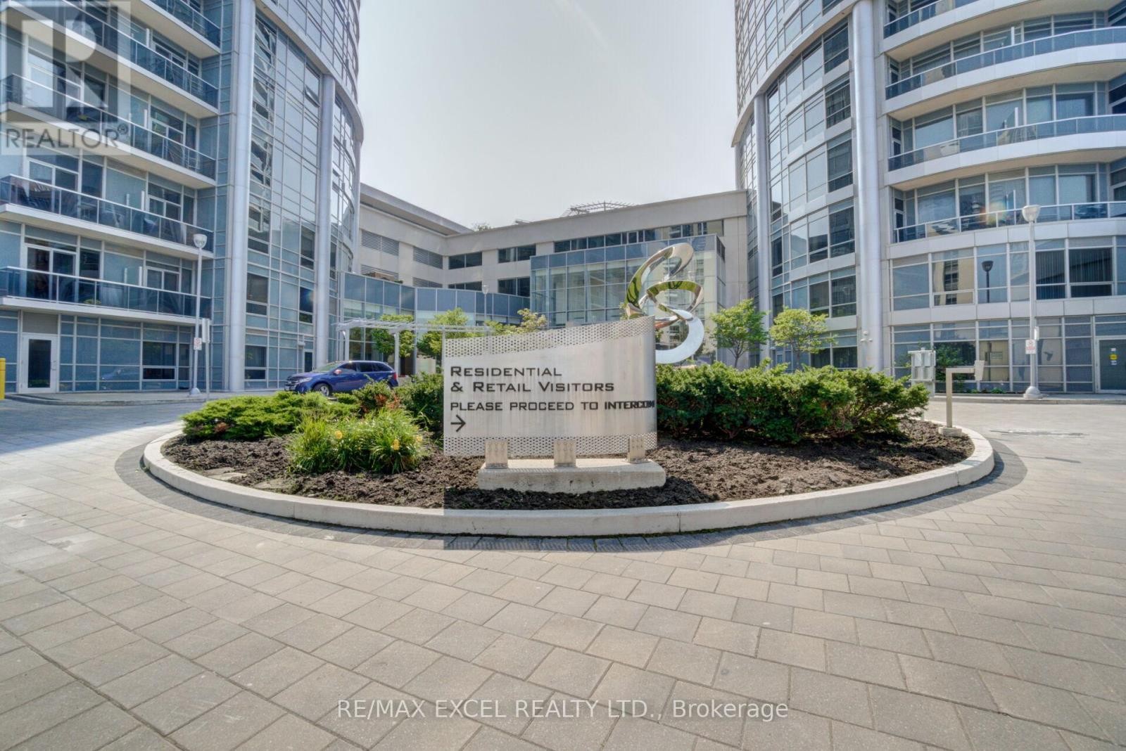 












3516 - 135 VILLAGE GREEN SQUARE

,
Toronto (Agincourt South-Malvern West),




Ontario
M1S0G4

