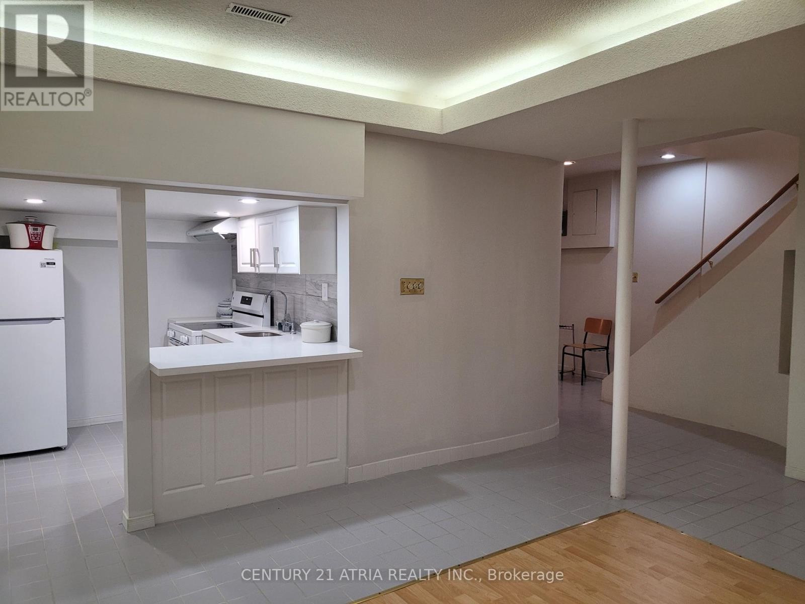












BSMT - 26 SUNBIRD CRESCENT

,
Toronto (Steeles),




Ontario
M1V2Y2

