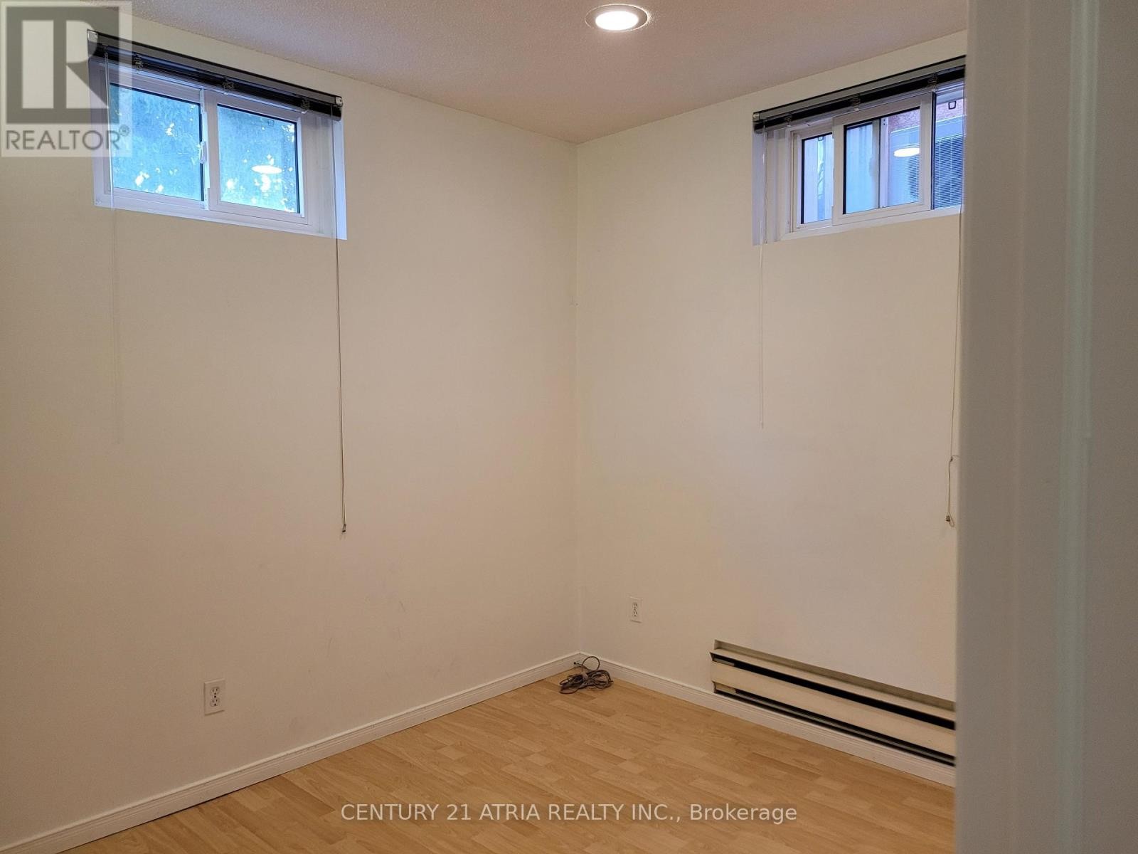 












BSMT - 26 SUNBIRD CRESCENT

,
Toronto (Steeles),




Ontario
M1V2Y2

