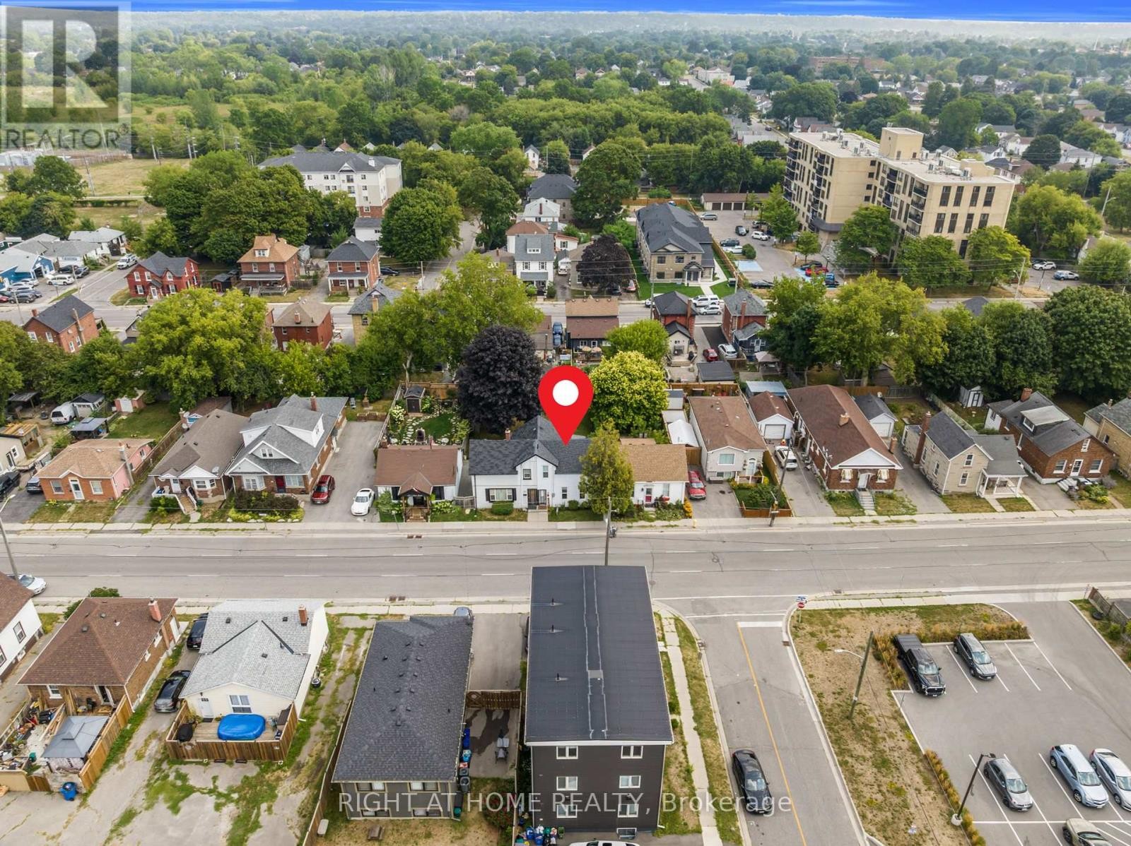 












217 CELINA STREET

,
Oshawa (Central),




Ontario
L1H4N7

