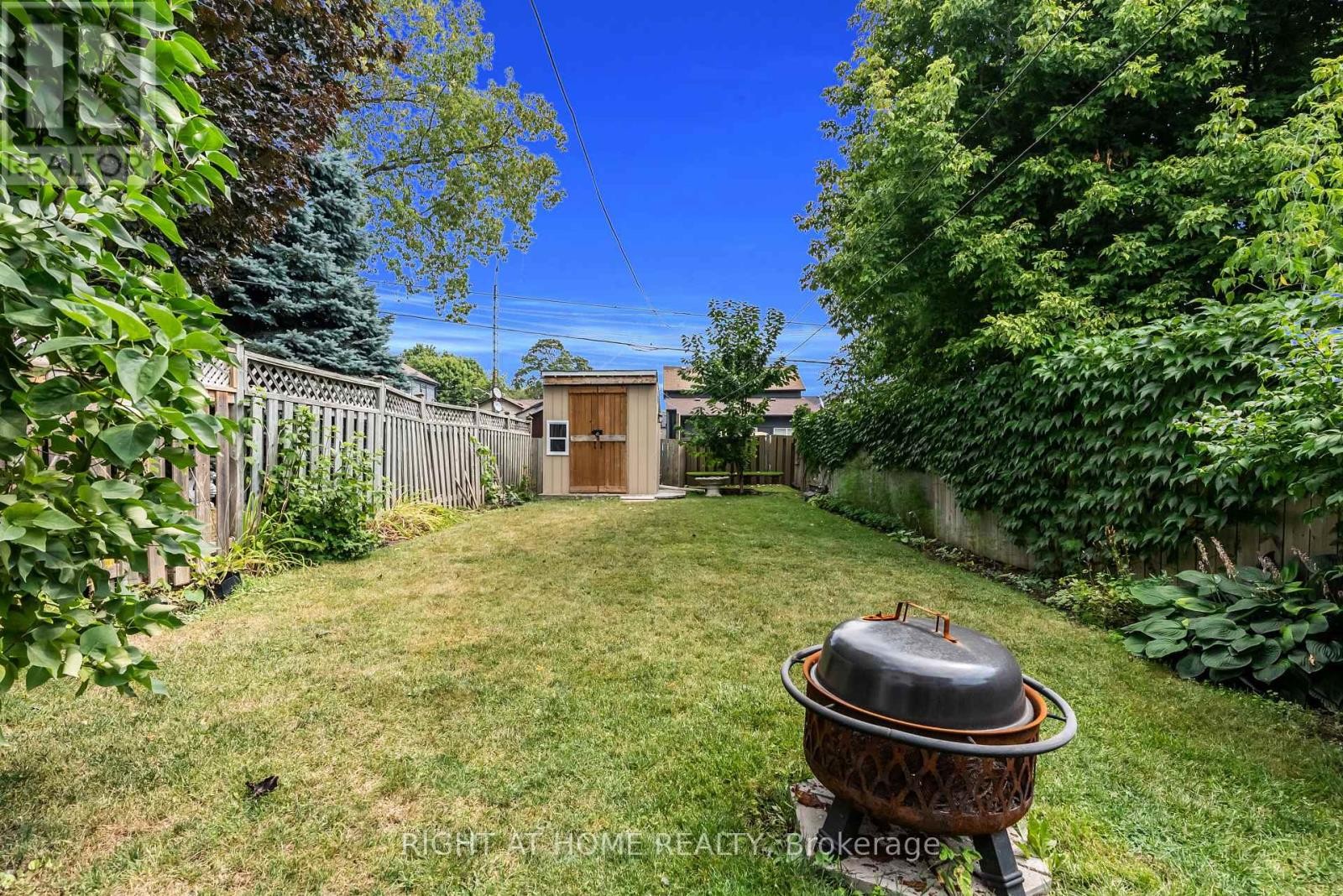 












217 CELINA STREET

,
Oshawa (Central),




Ontario
L1H4N7

