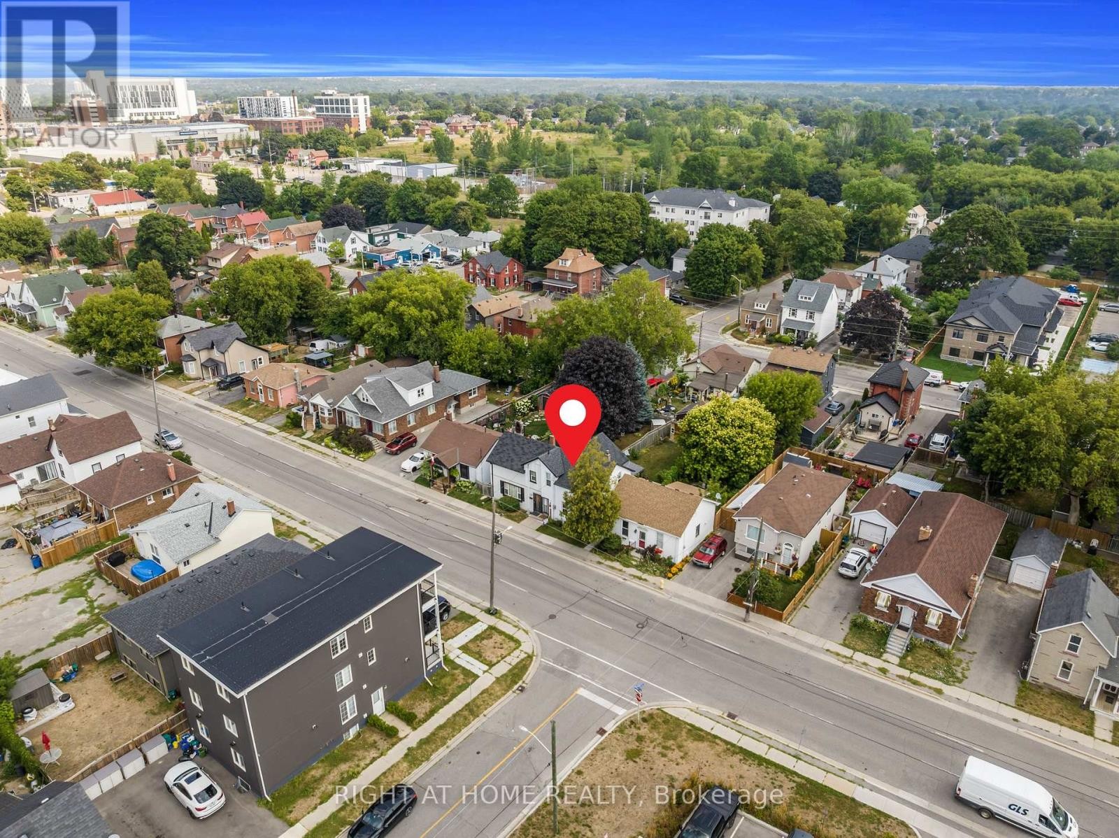 












217 CELINA STREET

,
Oshawa (Central),




Ontario
L1H4N7

