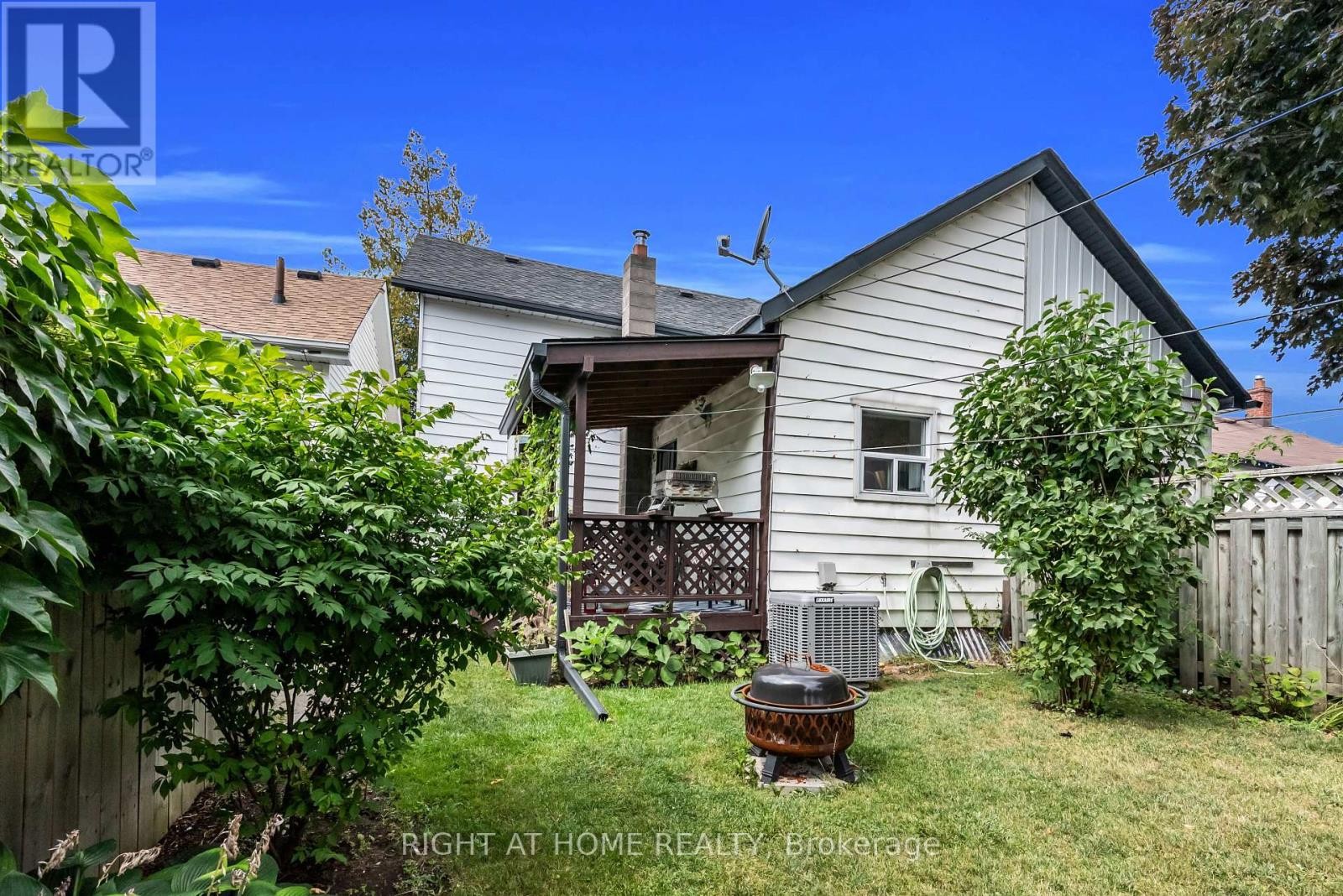 












217 CELINA STREET

,
Oshawa (Central),




Ontario
L1H4N7

