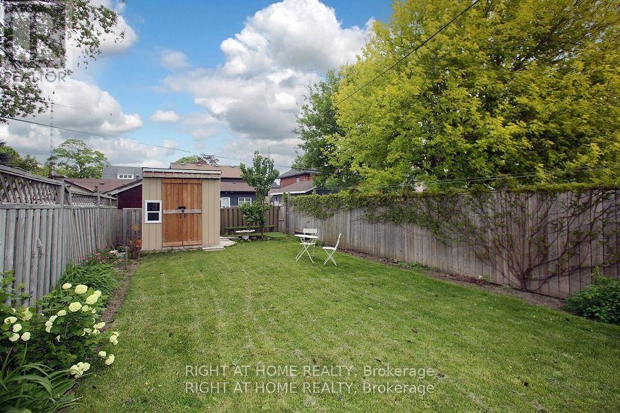 












217 CELINA STREET

,
Oshawa (Central),




Ontario
L1H4N7

