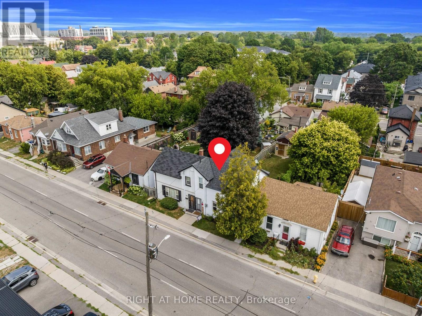 












217 CELINA STREET

,
Oshawa (Central),




Ontario
L1H4N7

