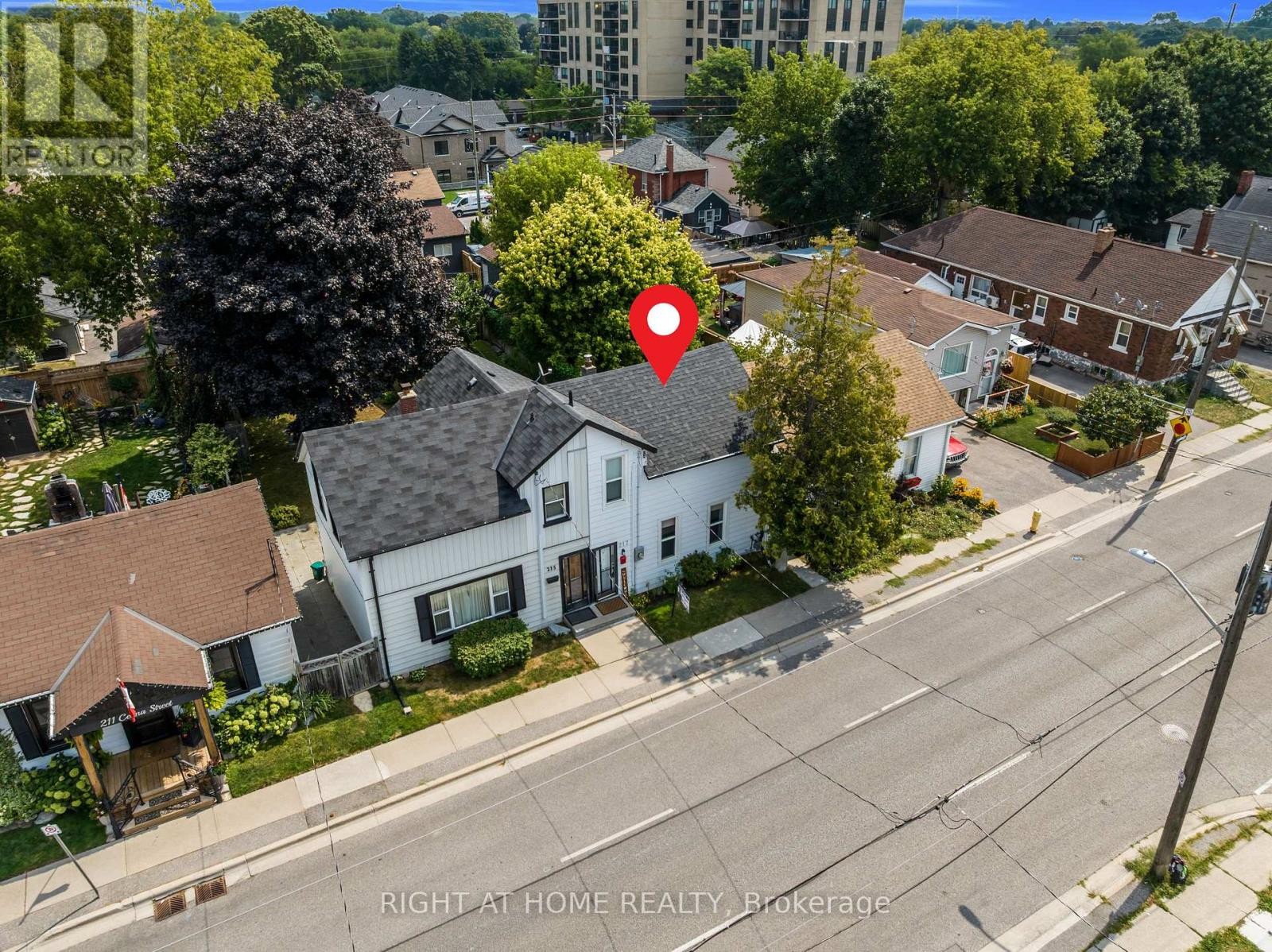 












217 CELINA STREET

,
Oshawa (Central),




Ontario
L1H4N7


