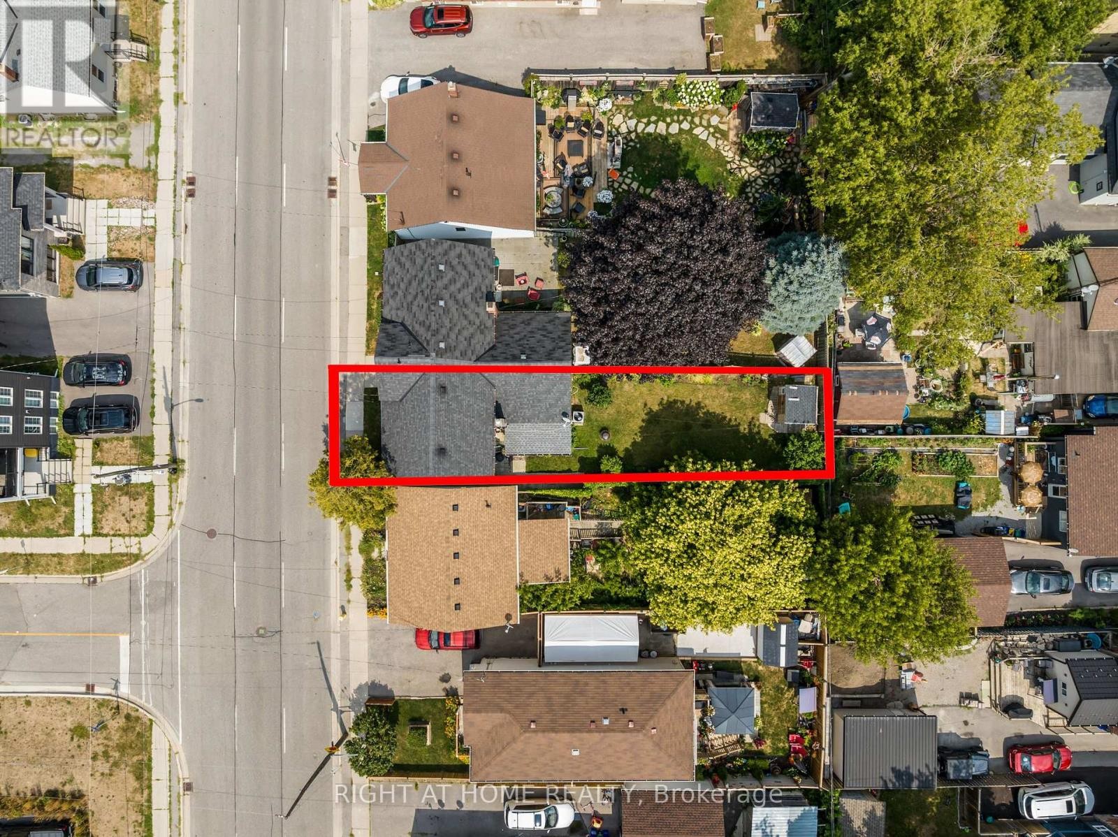 












217 CELINA STREET

,
Oshawa (Central),




Ontario
L1H4N7


