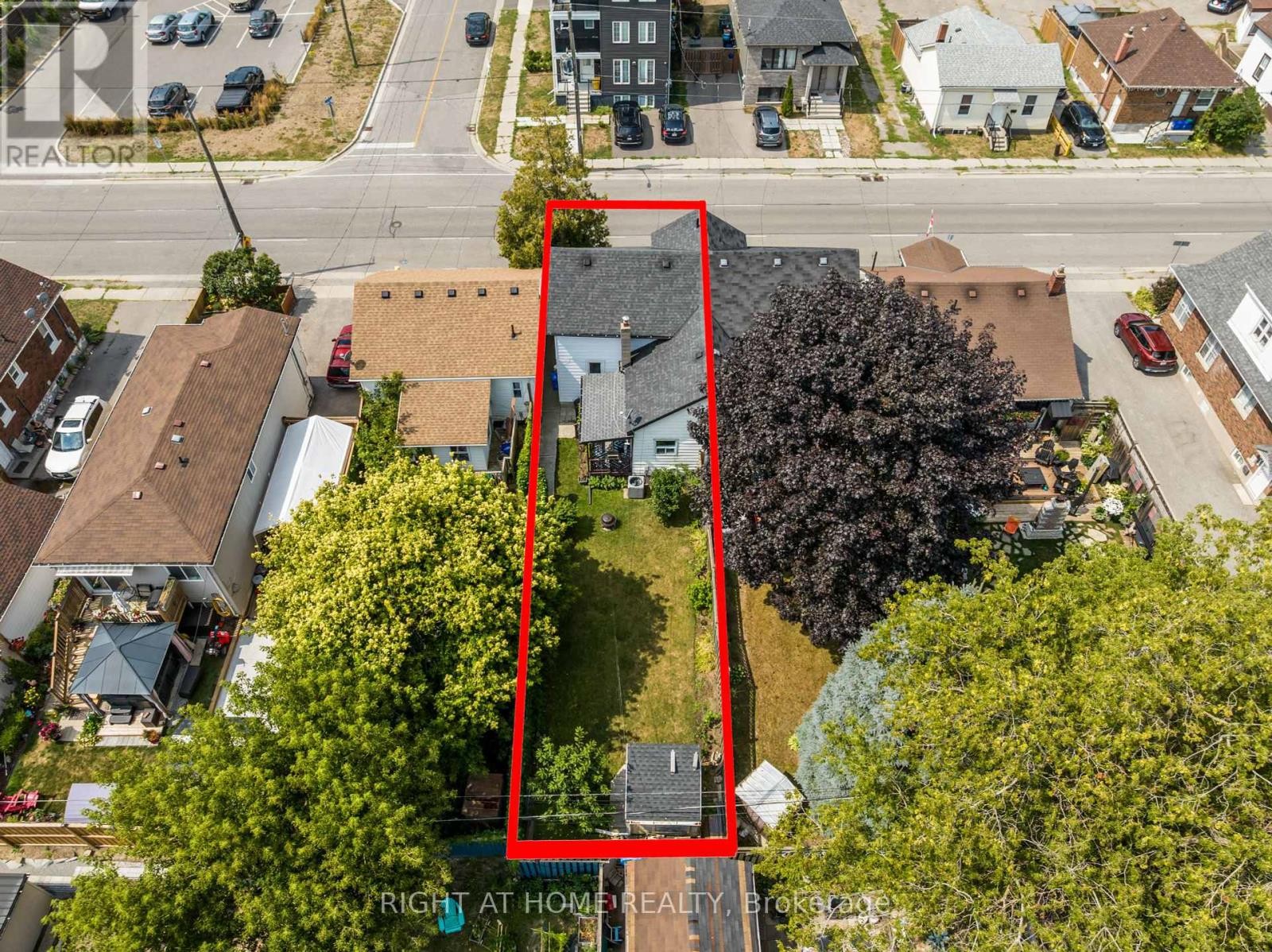 












217 CELINA STREET

,
Oshawa (Central),




Ontario
L1H4N7

