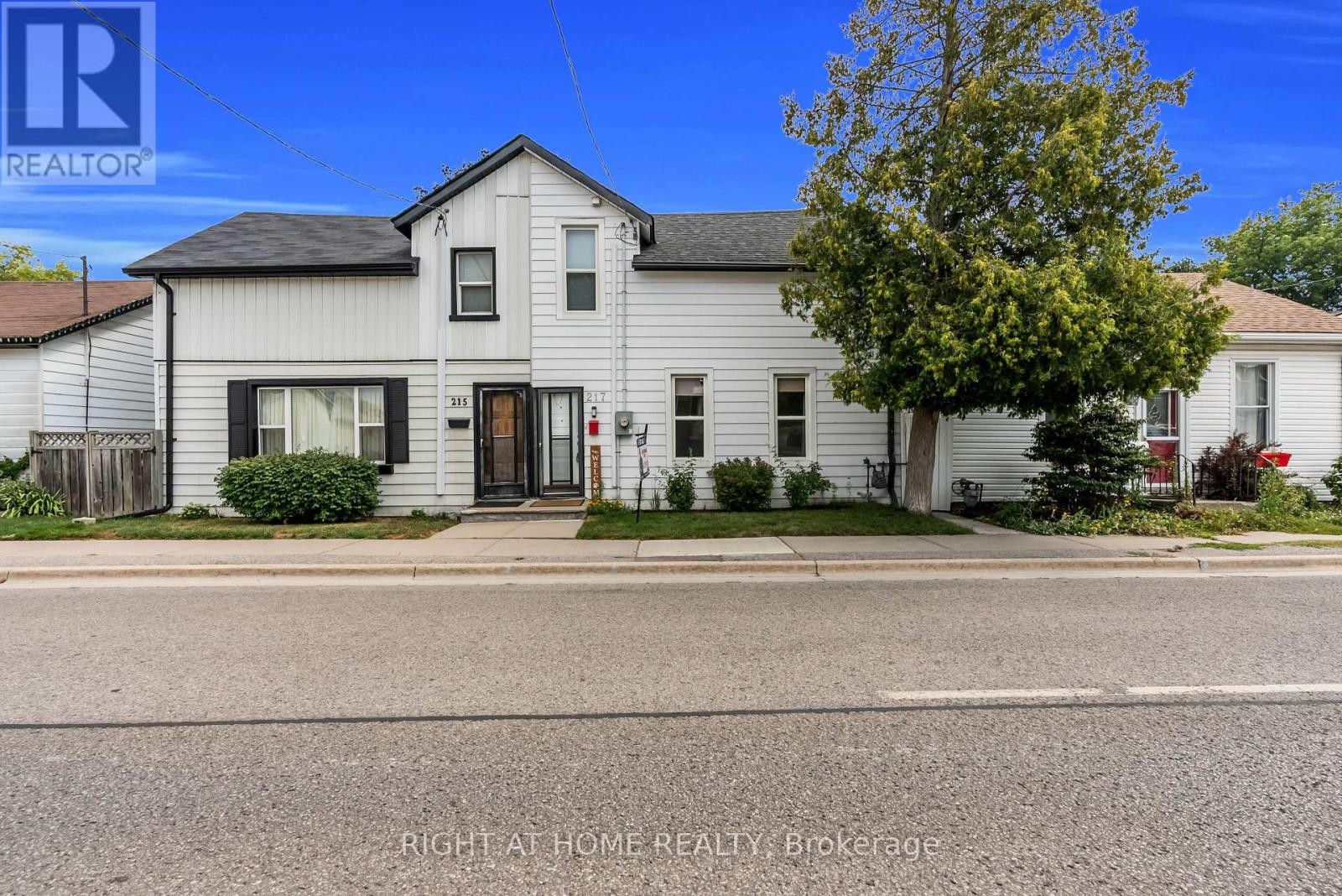 












217 CELINA STREET

,
Oshawa (Central),




Ontario
L1H4N7

