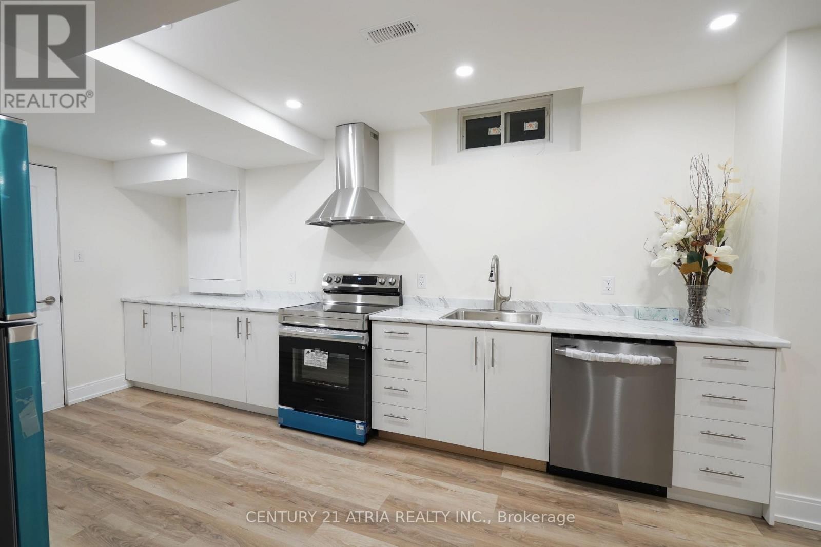 












1991 RIVERTON STREET

,
Oshawa (Taunton),




Ontario
L1K0P4

