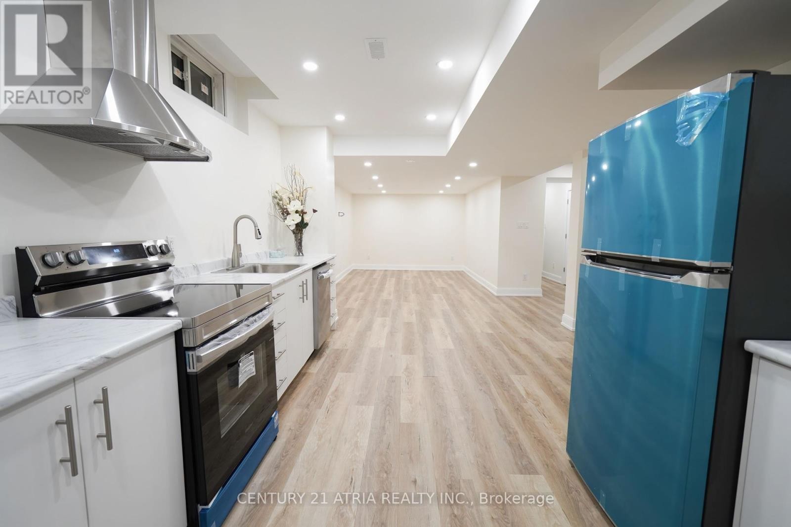 












1991 RIVERTON STREET

,
Oshawa (Taunton),




Ontario
L1K0P4

