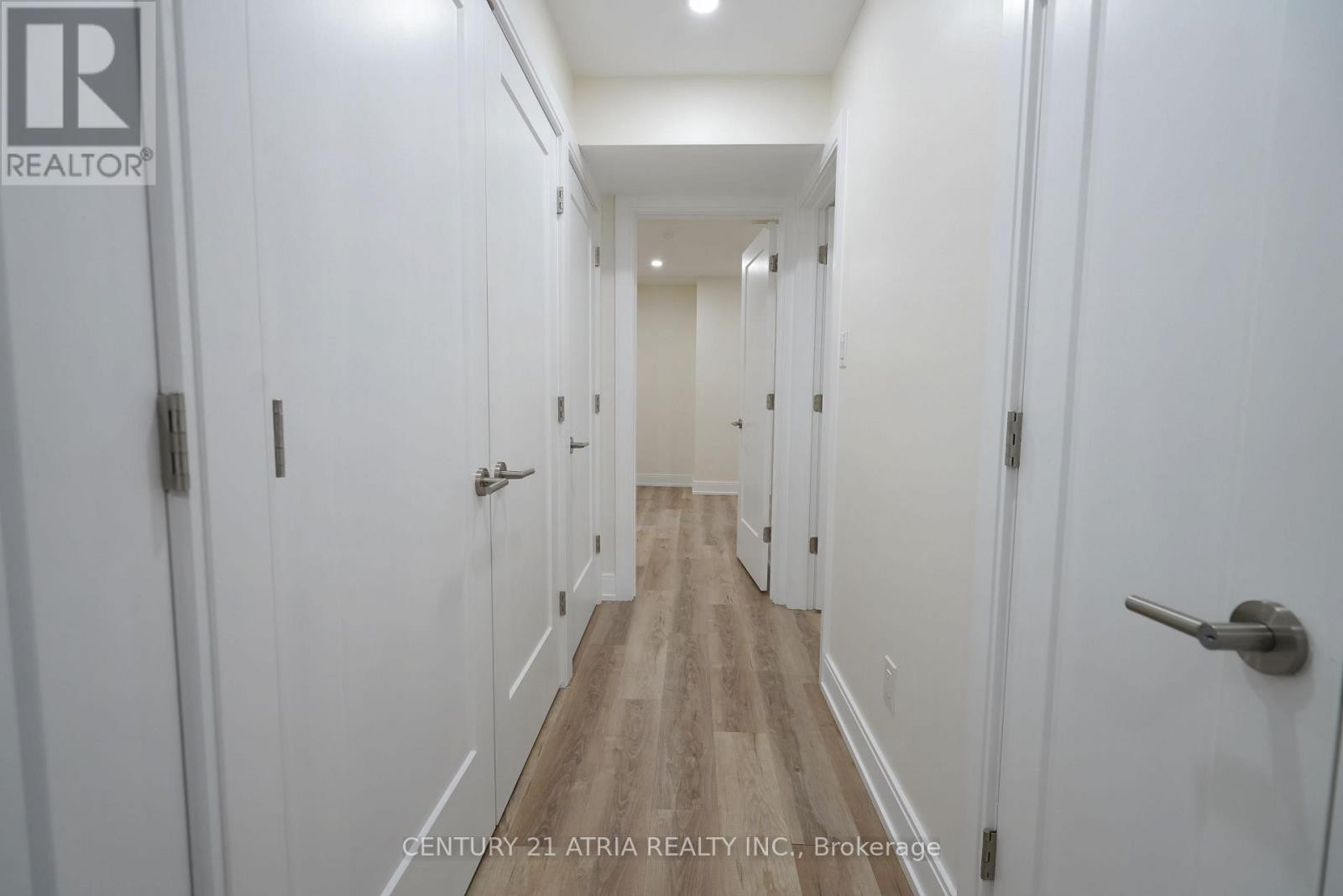 












1991 RIVERTON STREET

,
Oshawa (Taunton),




Ontario
L1K0P4

