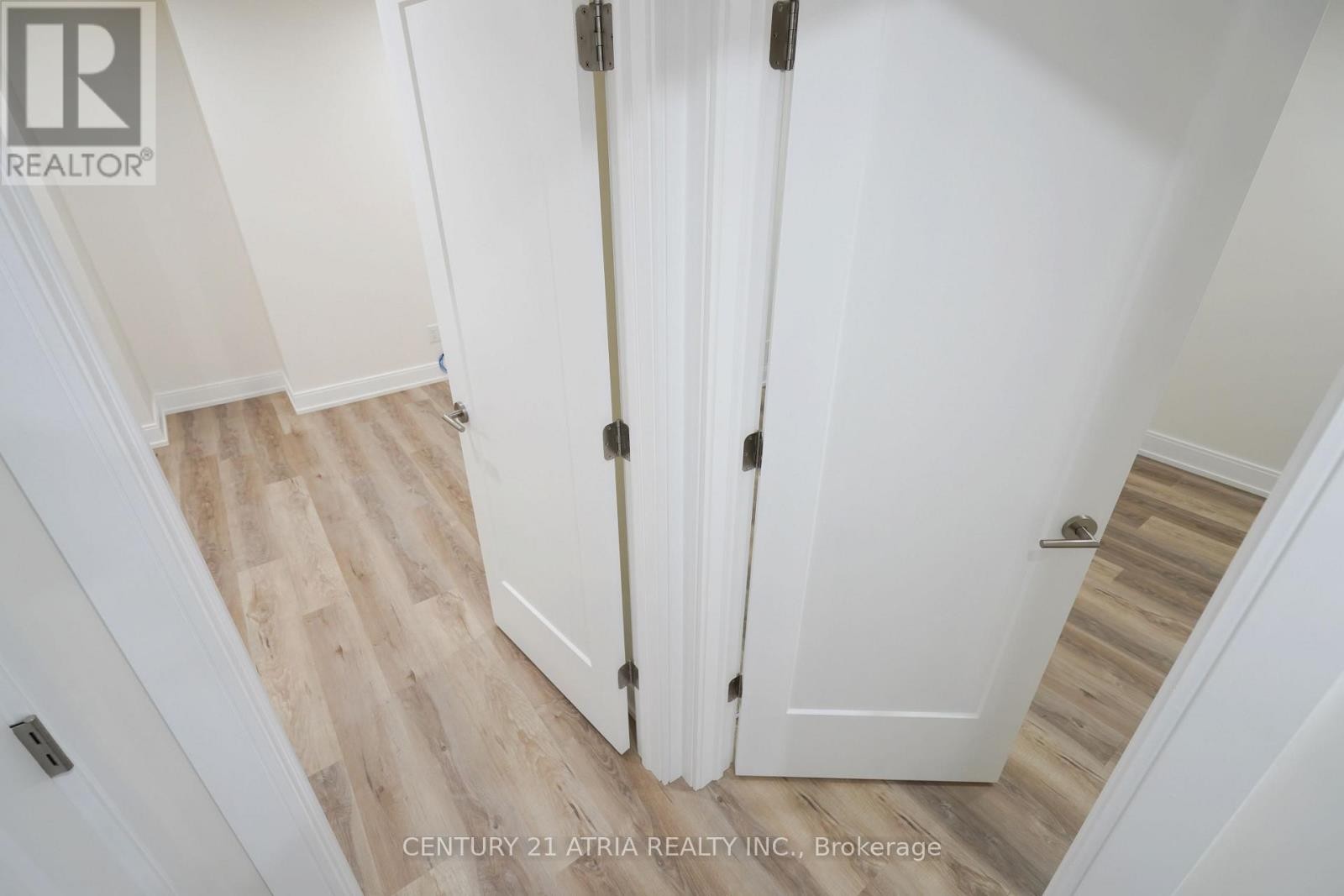 












1991 RIVERTON STREET

,
Oshawa (Taunton),




Ontario
L1K0P4

