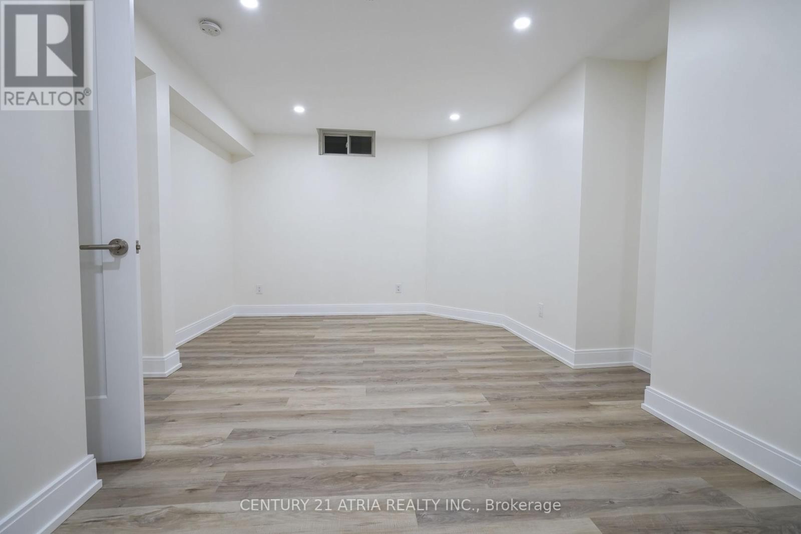 












1991 RIVERTON STREET

,
Oshawa (Taunton),




Ontario
L1K0P4

