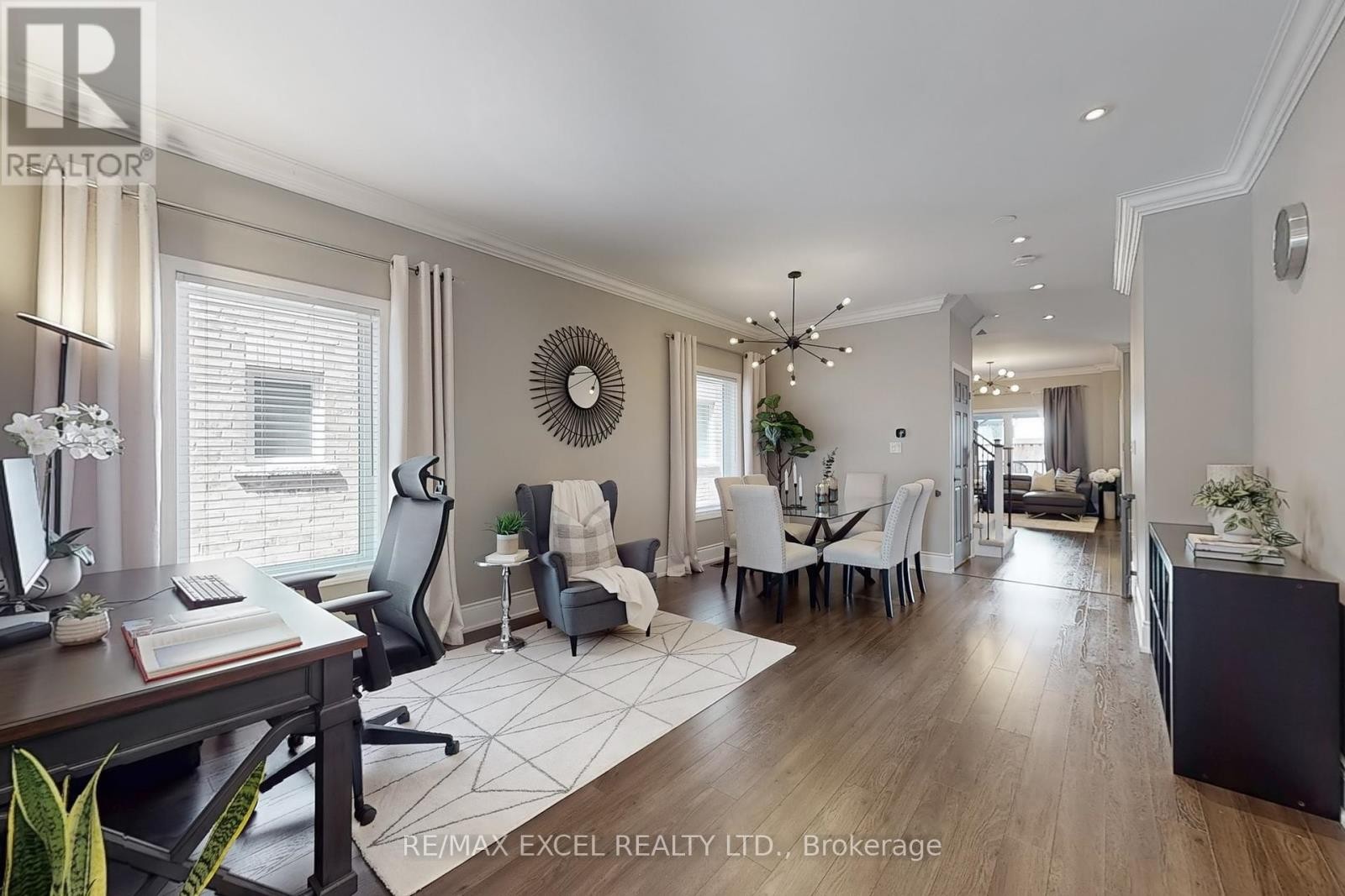 












5 SANDGATE STREET

,
Whitby (Taunton North),




Ontario
L1R0L3

