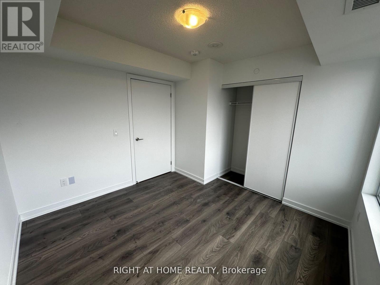 












902 - 1435 CELEBRATION DRIVE

,
Pickering (Bay Ridges),




Ontario
L1W1L8

