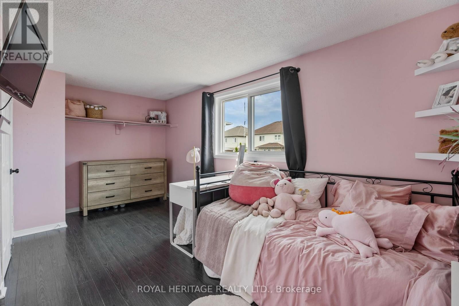 












1471 CONNERY CRESCENT

,
Oshawa (Lakeview),




Ontario
L1J8E5

