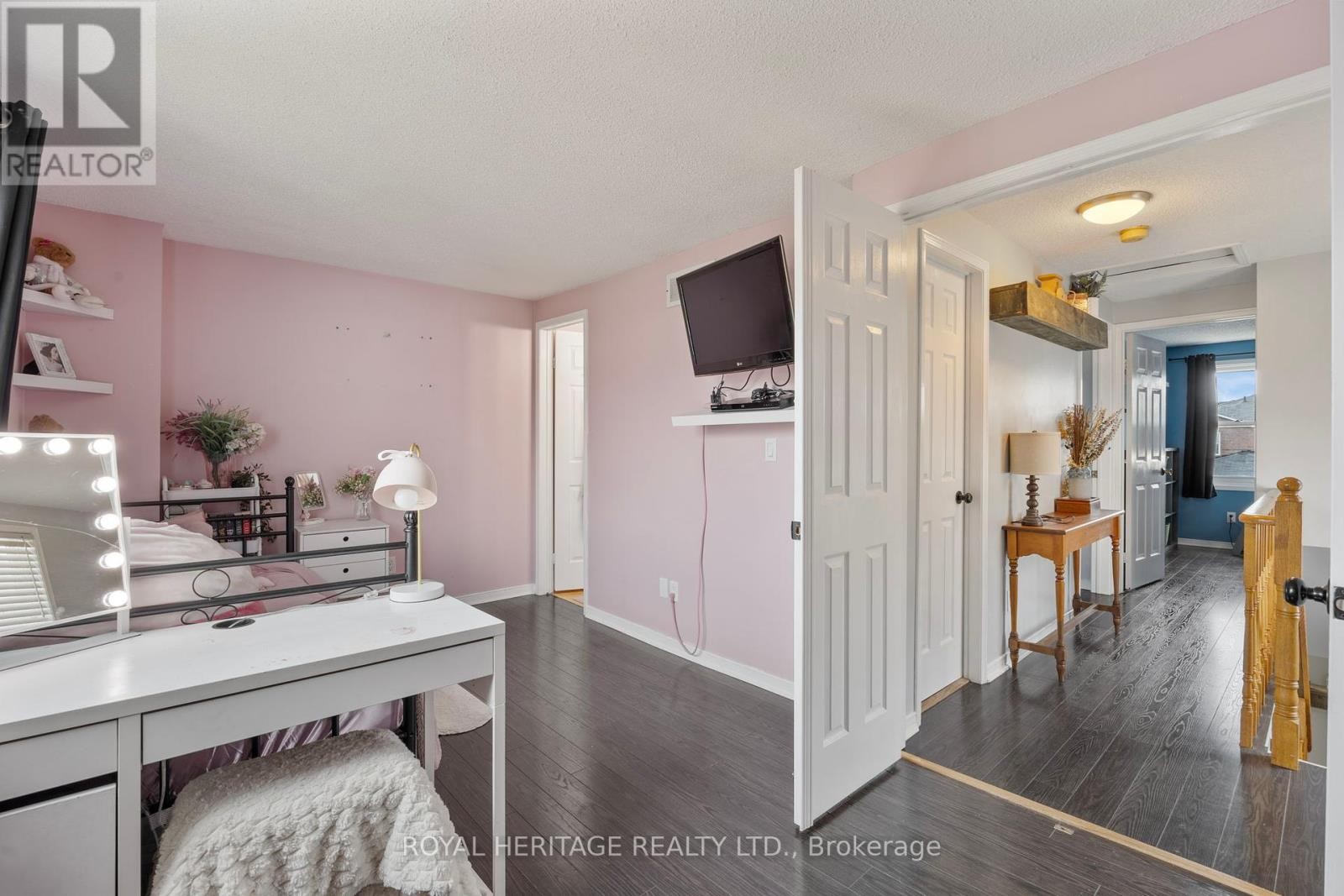 












1471 CONNERY CRESCENT

,
Oshawa (Lakeview),




Ontario
L1J8E5


