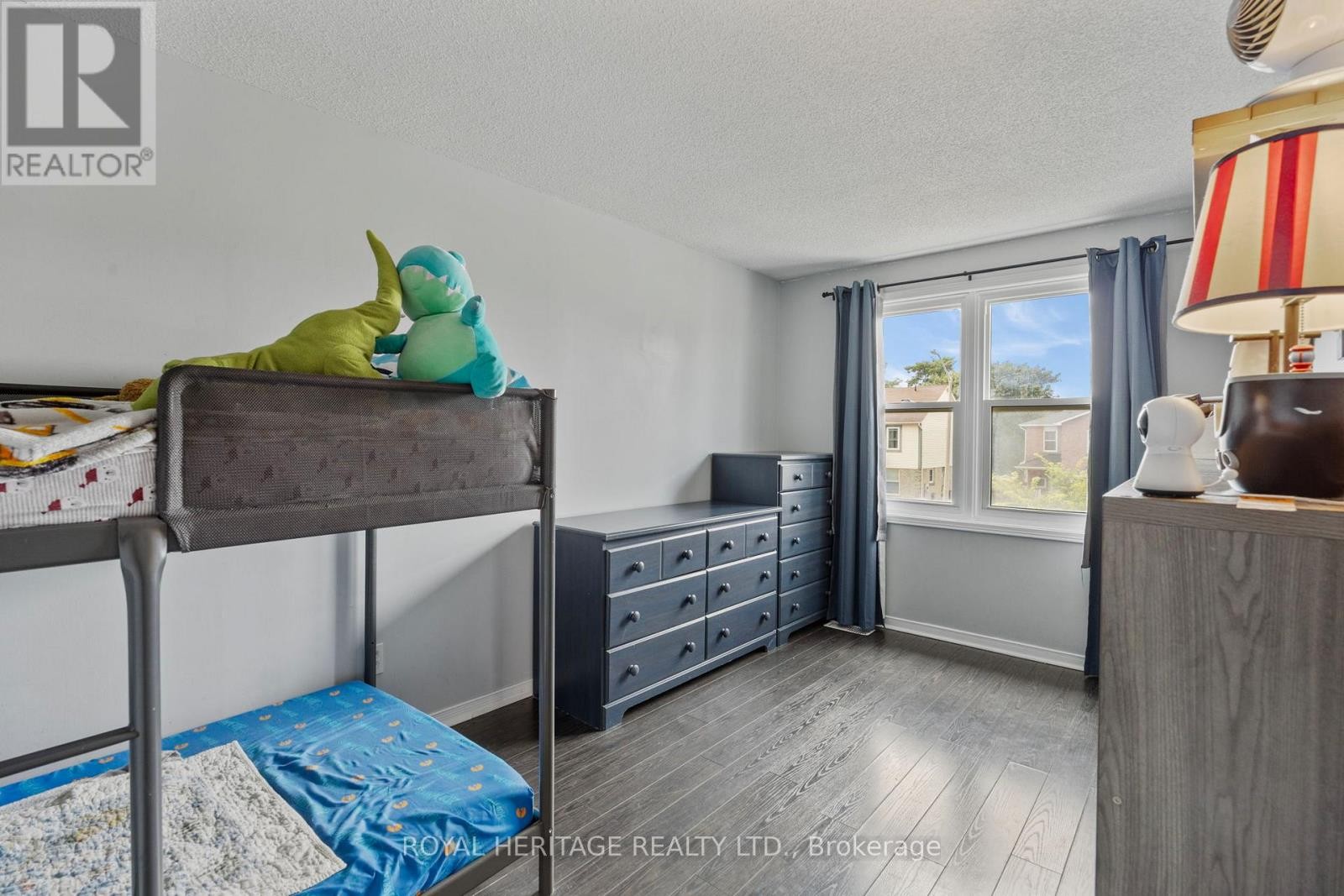 












1471 CONNERY CRESCENT

,
Oshawa (Lakeview),




Ontario
L1J8E5

