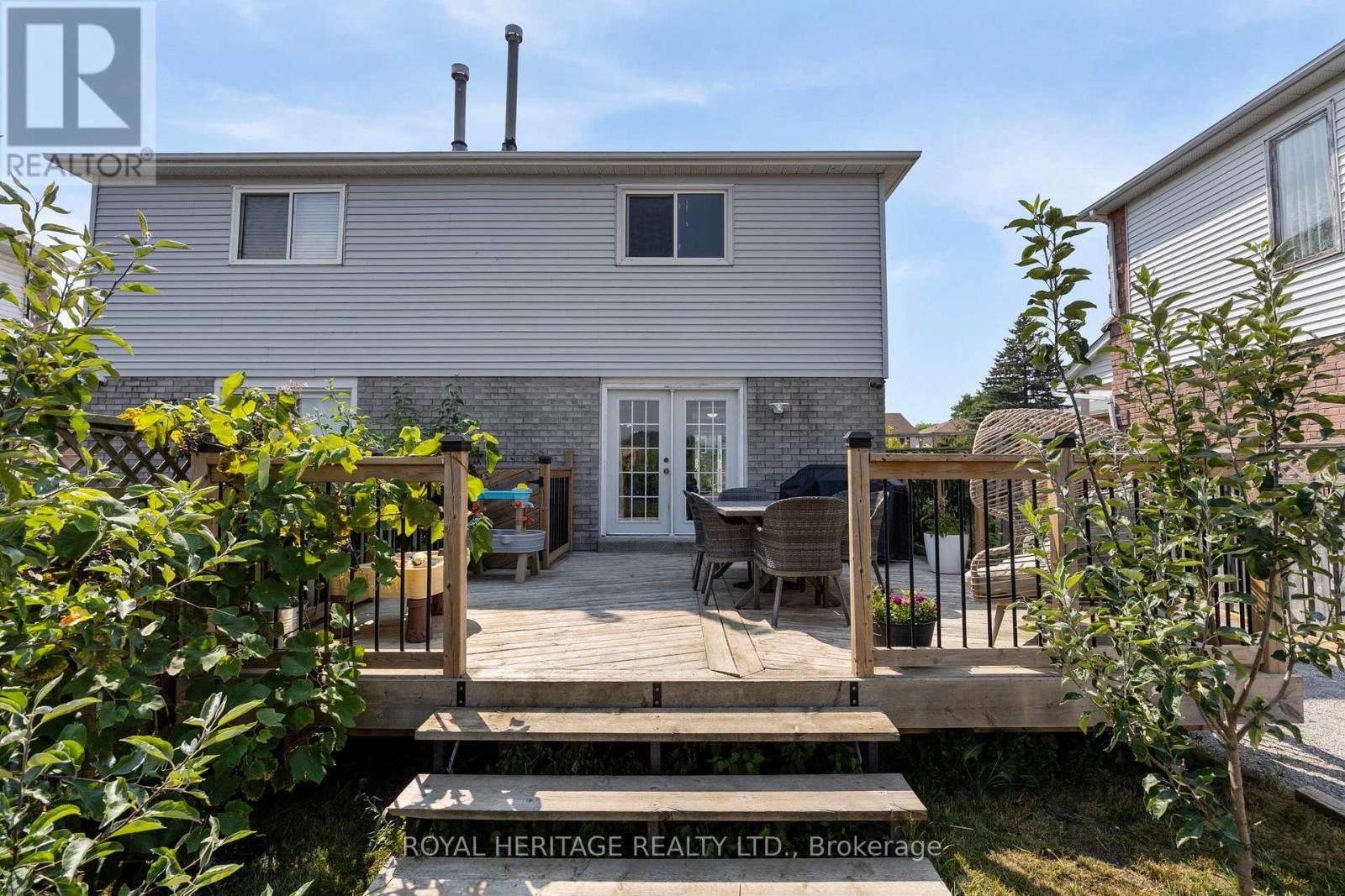 












1471 CONNERY CRESCENT

,
Oshawa (Lakeview),




Ontario
L1J8E5

