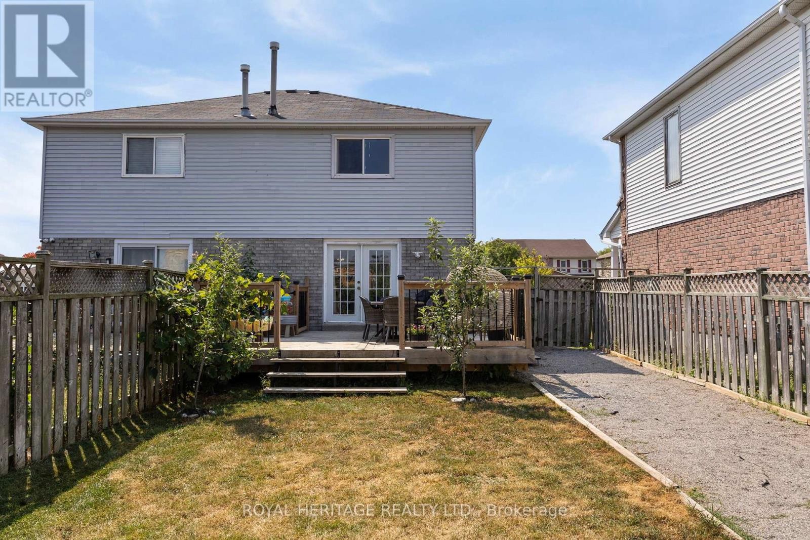 












1471 CONNERY CRESCENT

,
Oshawa (Lakeview),




Ontario
L1J8E5

